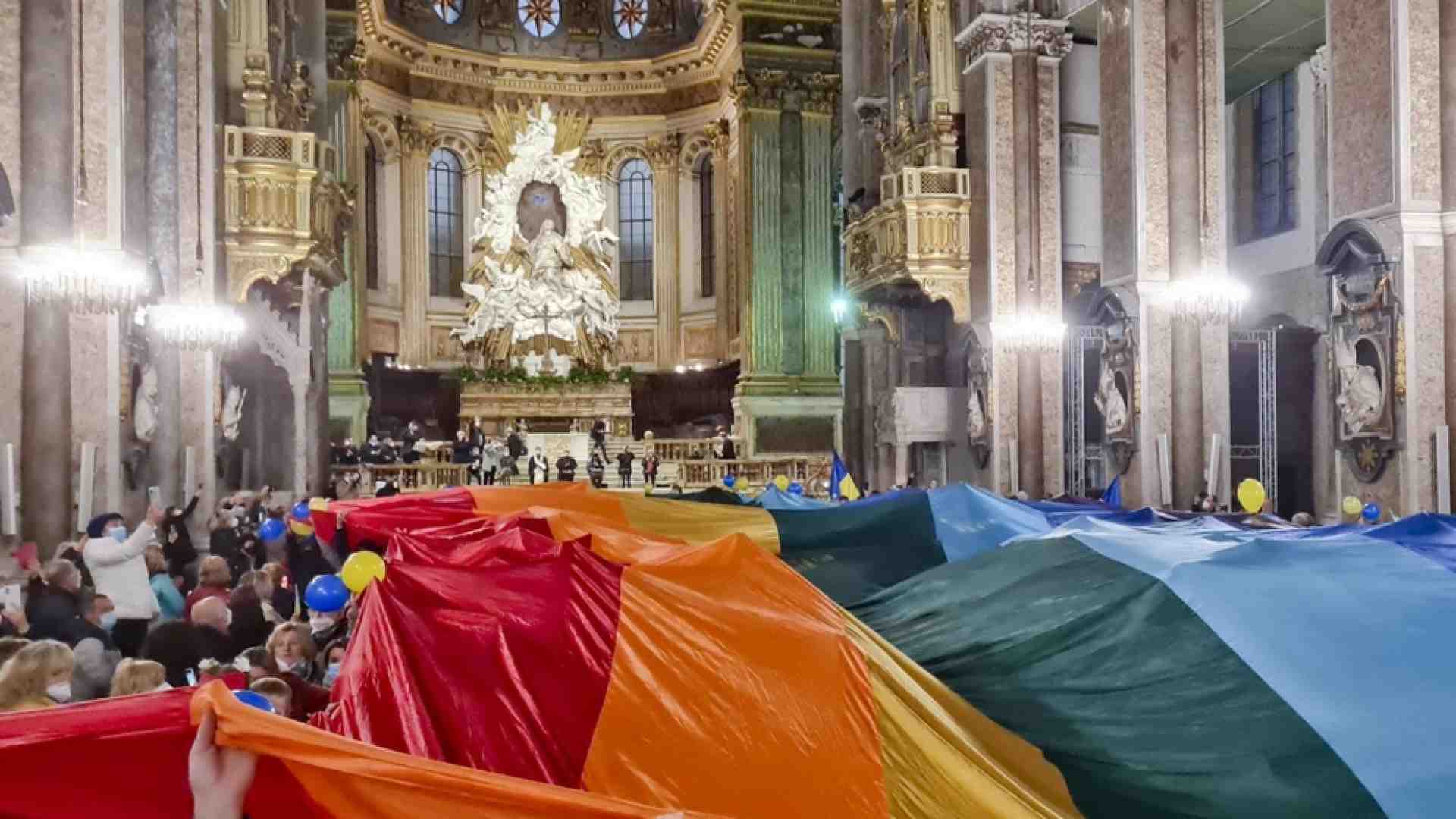 Immagine di Diocesi, la mobilitazione della preghiera per chiedere la fine del conflitto