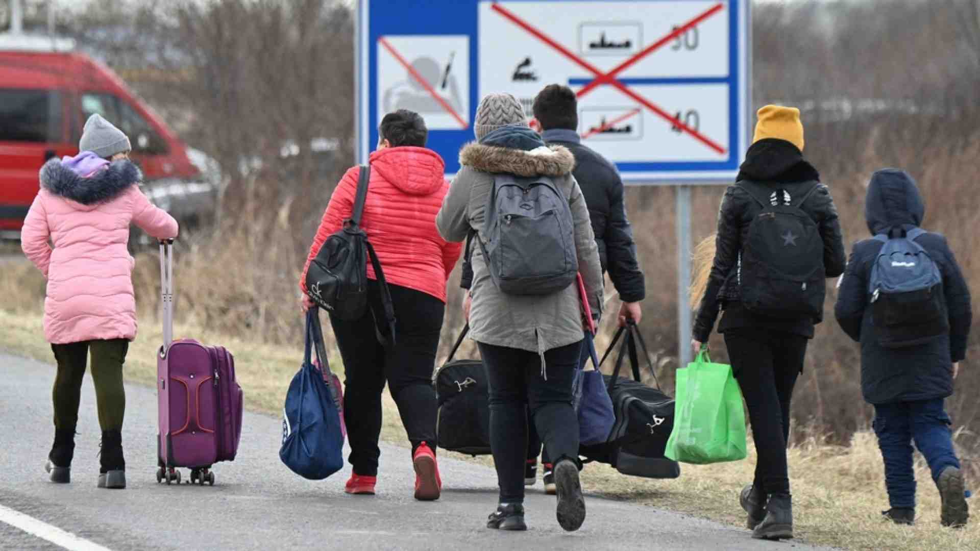 Immagine di Profughi in fuga dalla guerra, così Milano si prepara ad accoglierli
