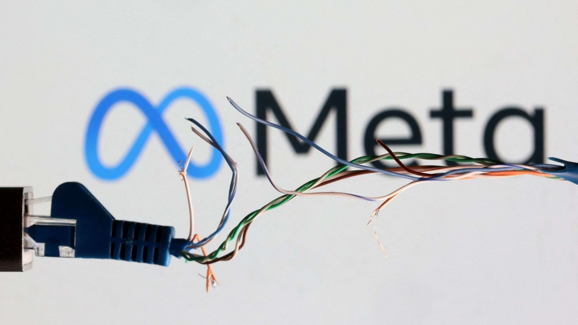 Immagine di Meta sdogana il tiro al nemico. I social abbattono il tabù della neutralità