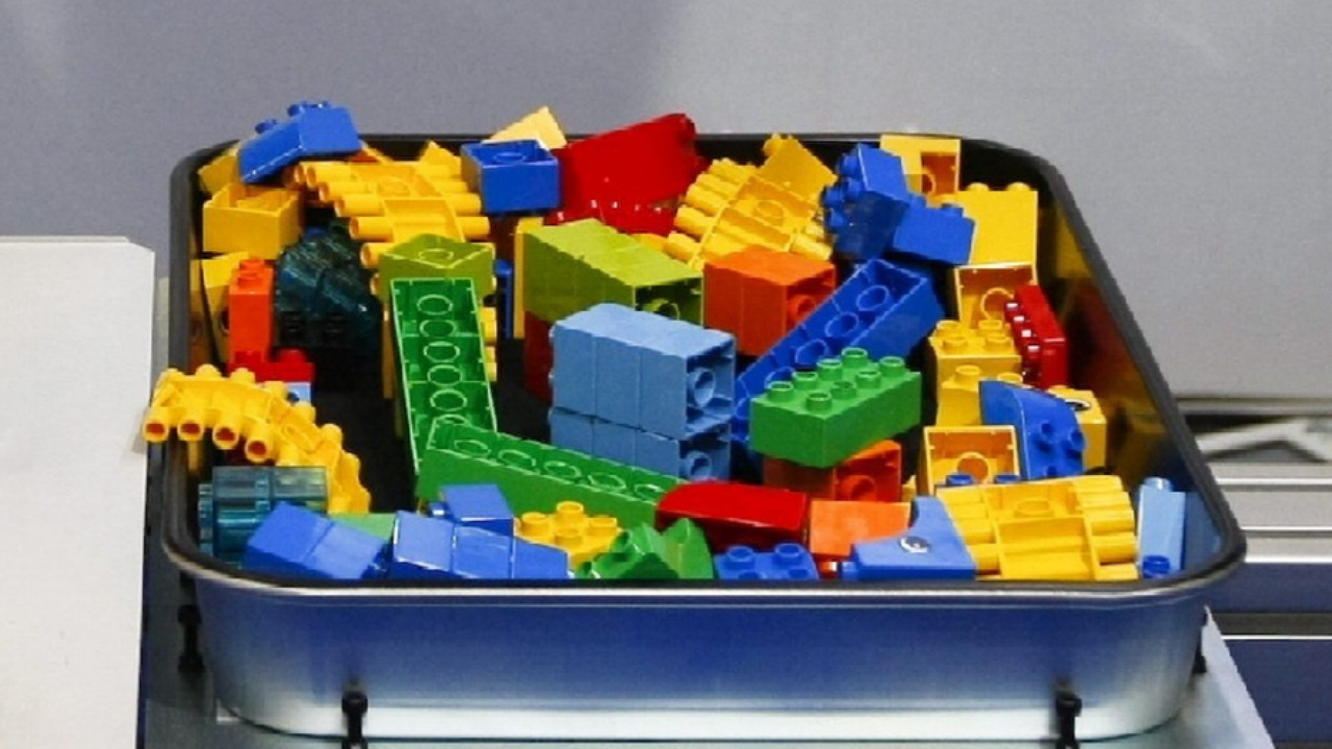 Immagine di Gratuità, i gesti che ci uniscono come Lego