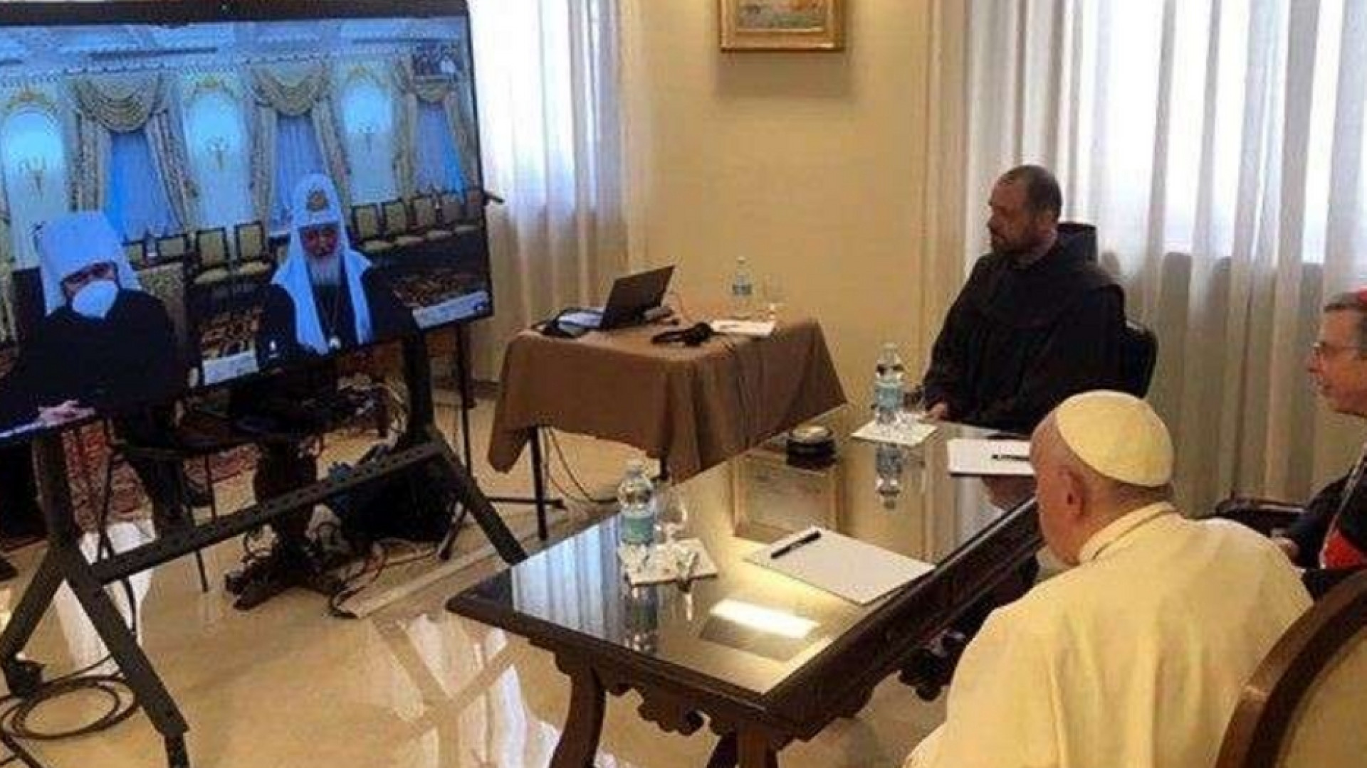 Immagine di Colloquio online del Papa col patriarca Kirill: la guerra è sempre ingiusta