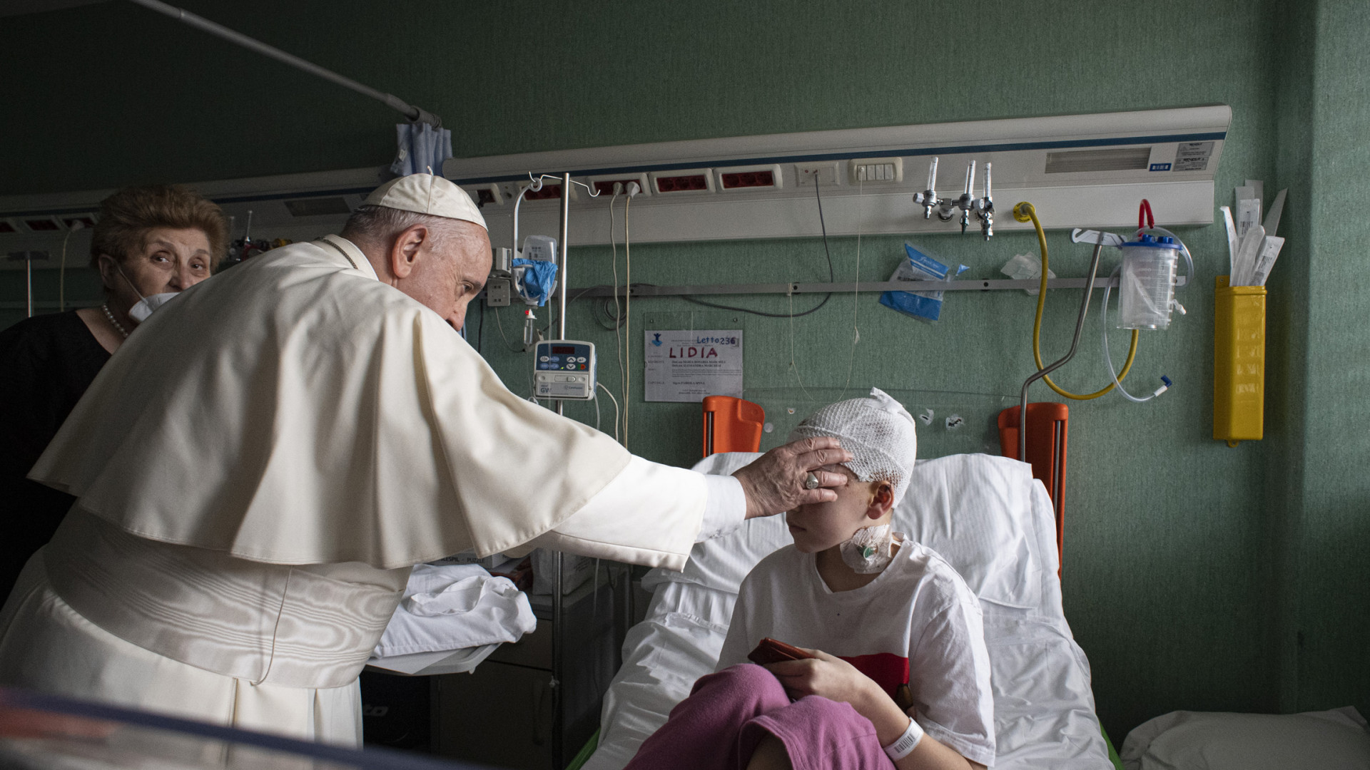 Immagine di Il Papa al Bambino Gesù per incontrare i bimbi ucraini scappati dalla guerra