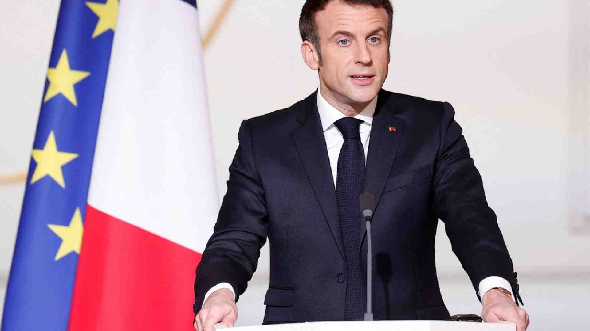 Immagine di «One of us» a Macron: col «diritto all’aborto» non c’è la pace