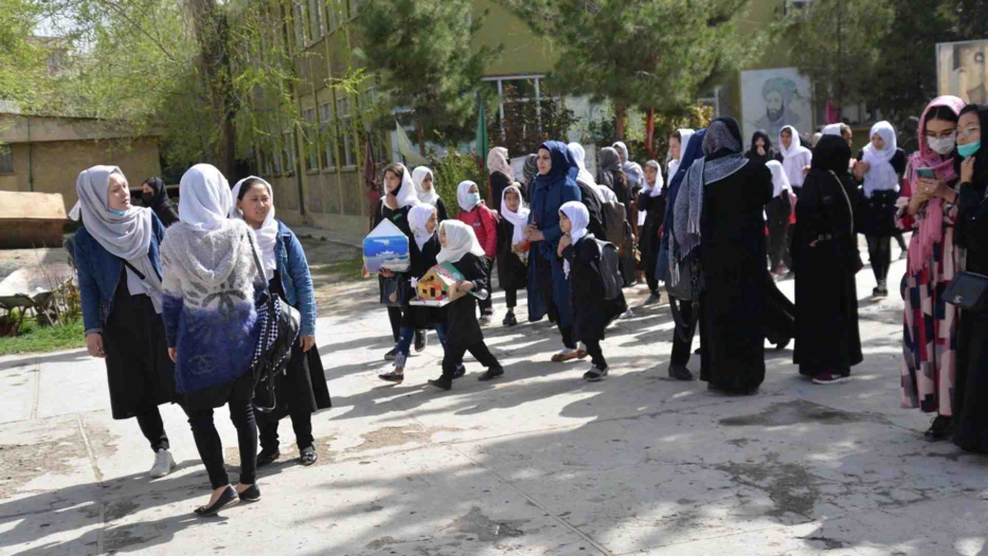 Immagine di In Afghanistan dura solo poche ore il ritorno a scuola delle ragazze