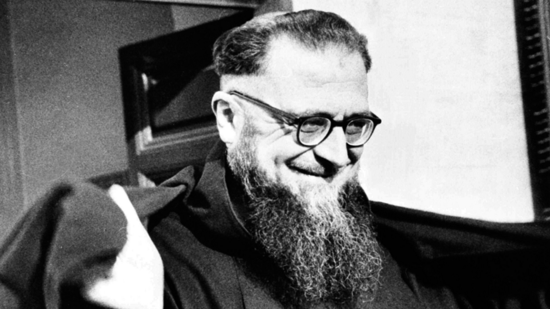 Immagine di Cinquant'anni fa l'addio a padre Mariano, il «parroco» della tv italiana