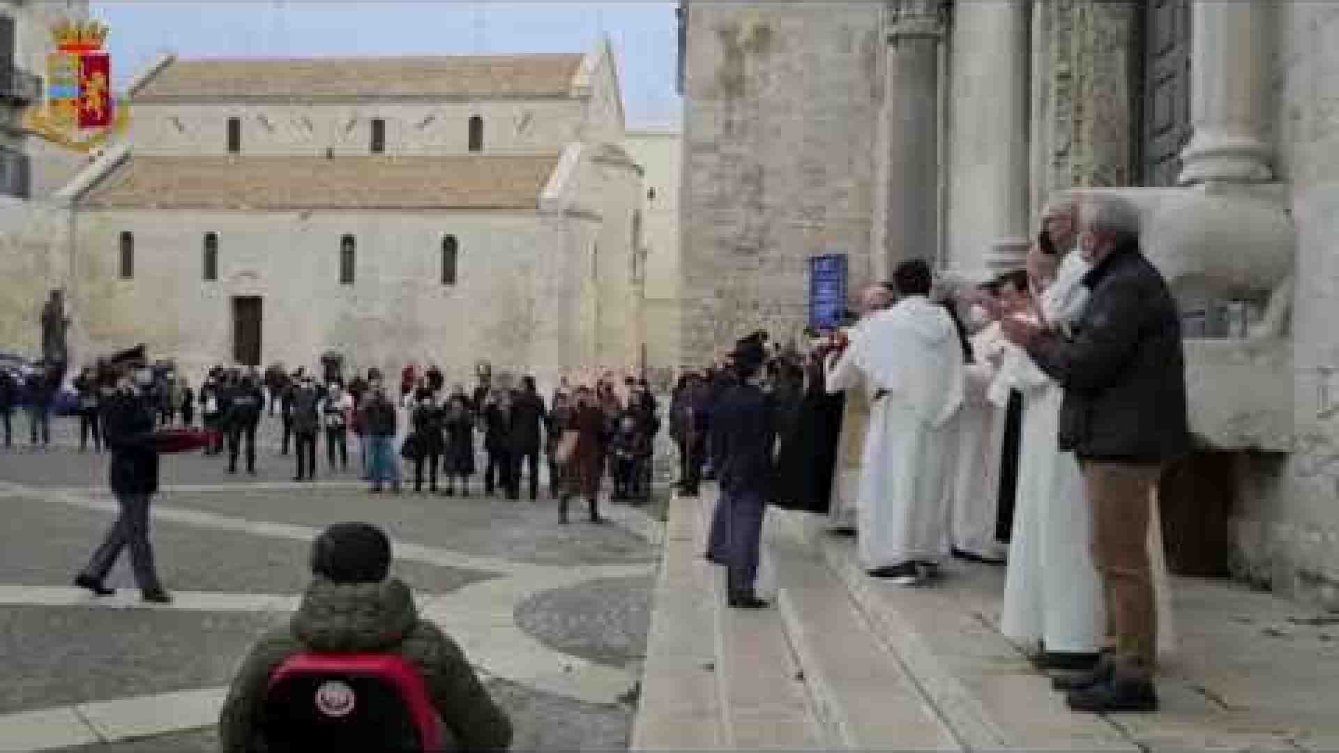 Immagine di La Polizia restituisce gli oggetti sacri rubati alla statua di san Nicola