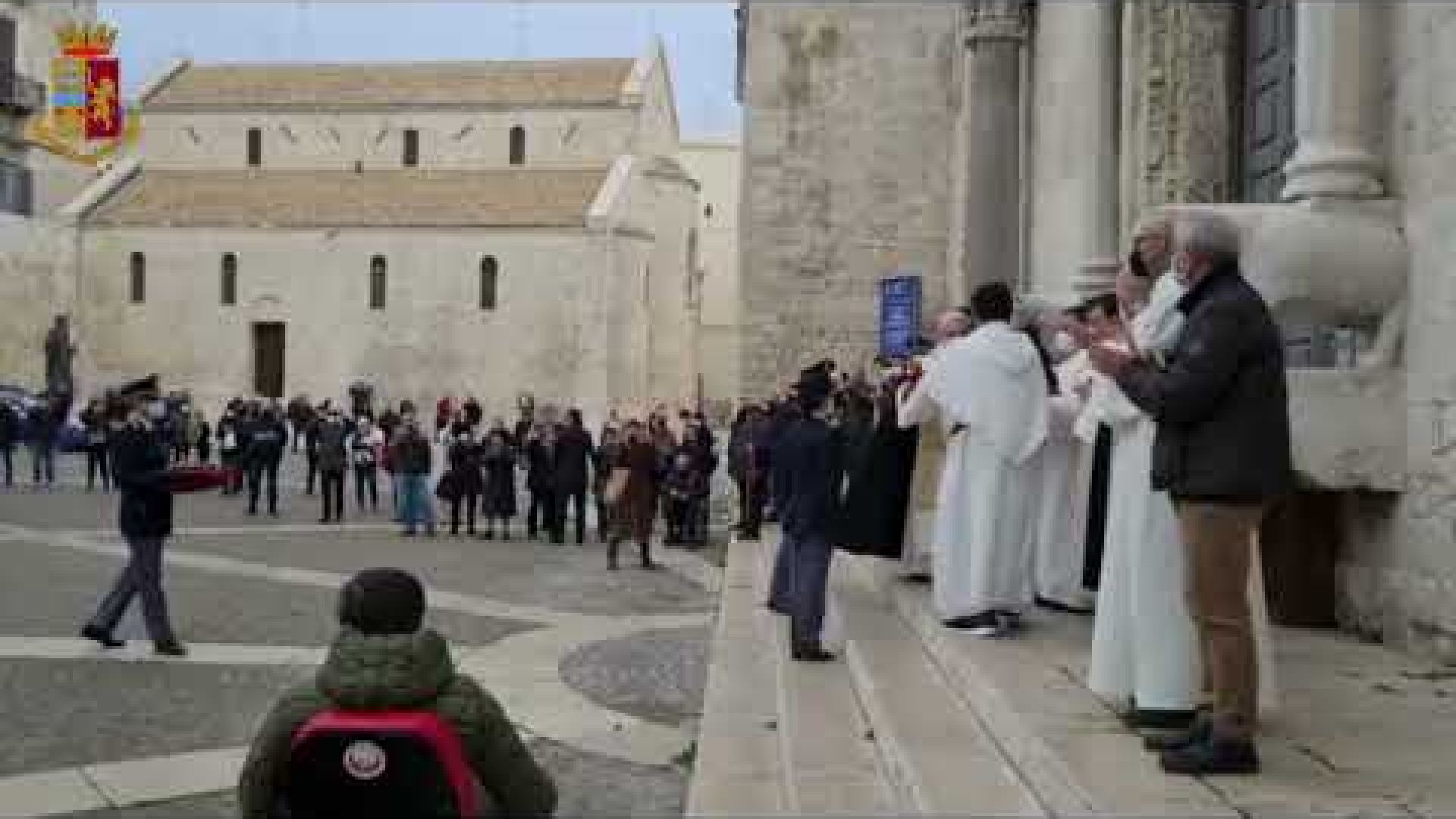 Immagine di La Polizia restituisce gli oggetti sacri rubati alla statua di san Nicola