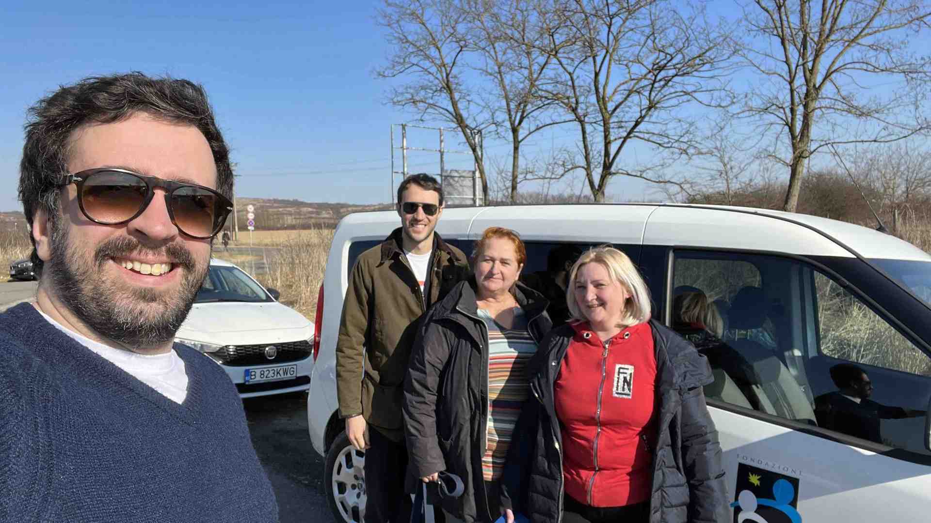 Immagine di La Pia Opera mette dentro un Doblò il cuore pro Ucraina