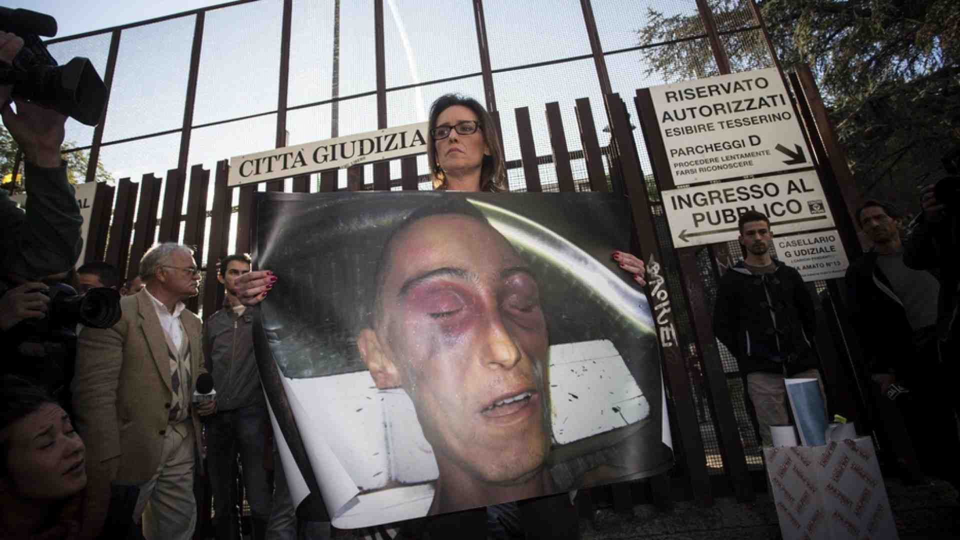 Immagine di Caso Cucchi, otto carabinieri condannati per depistaggi