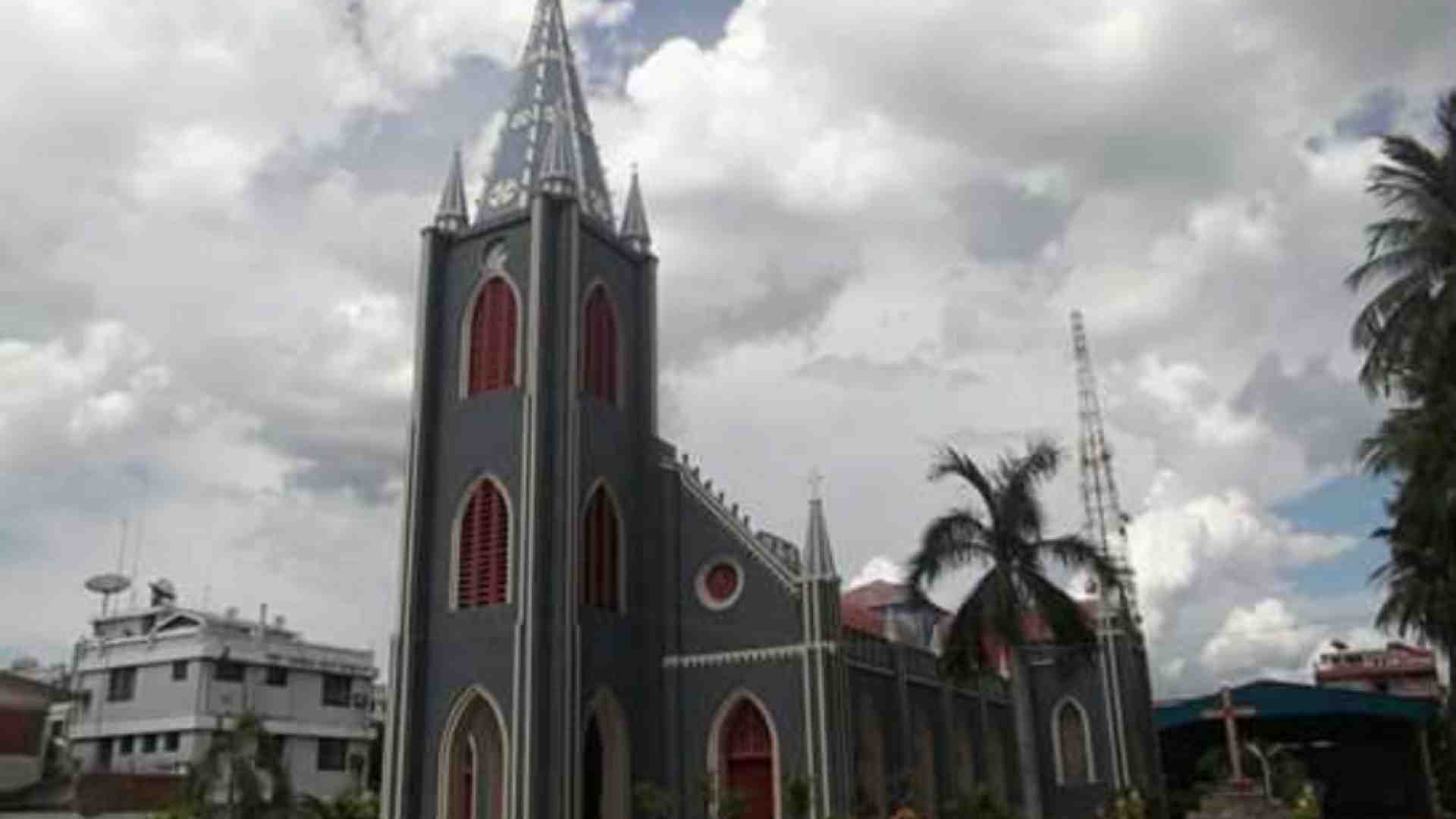 Immagine di Myanmar, vescovo ostaggio dei militari nella cattedrale di Mandalay