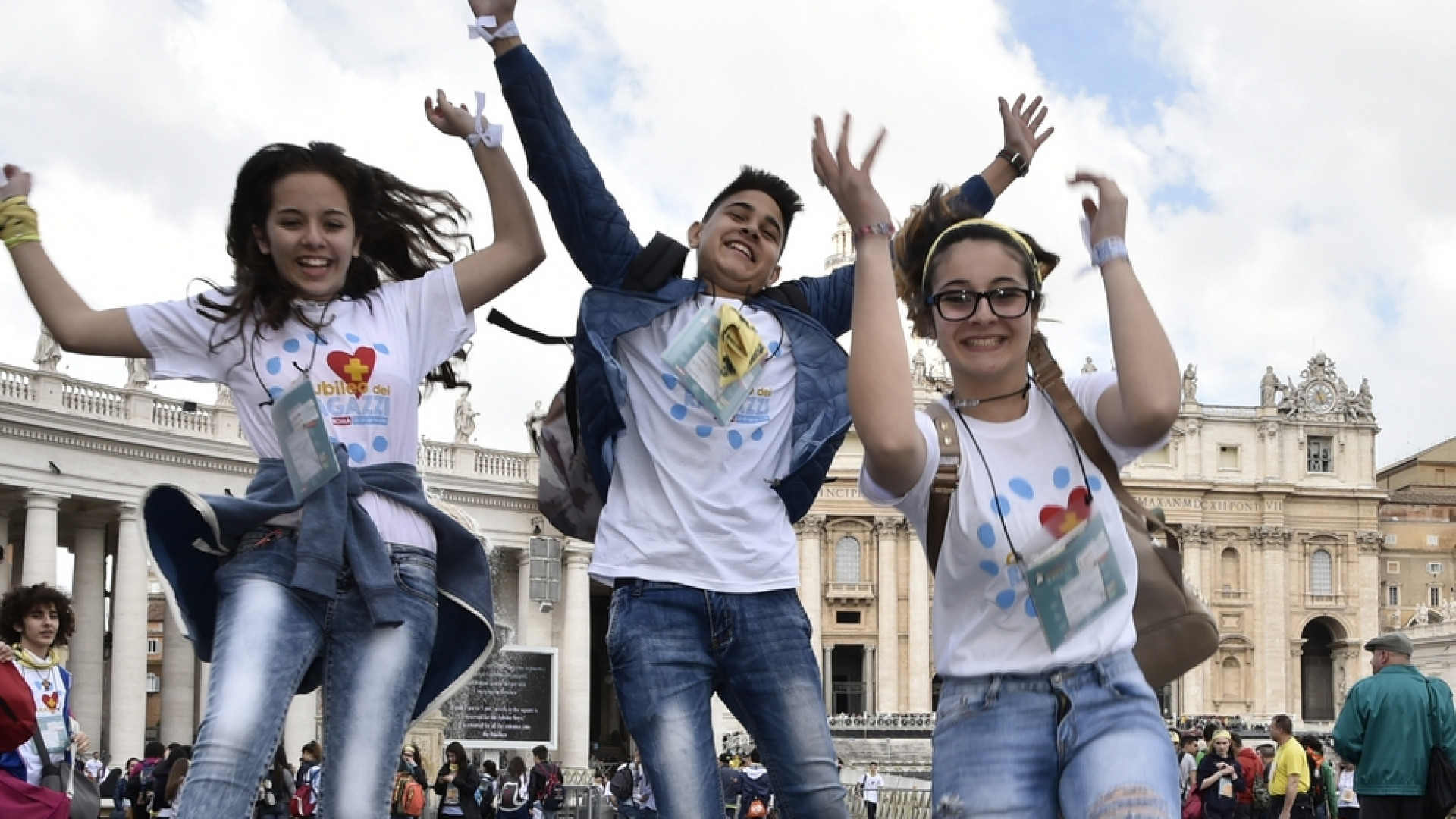 Immagine di 57mila adolescenti col Papa, in piazza San Pietro canterà Blanco
