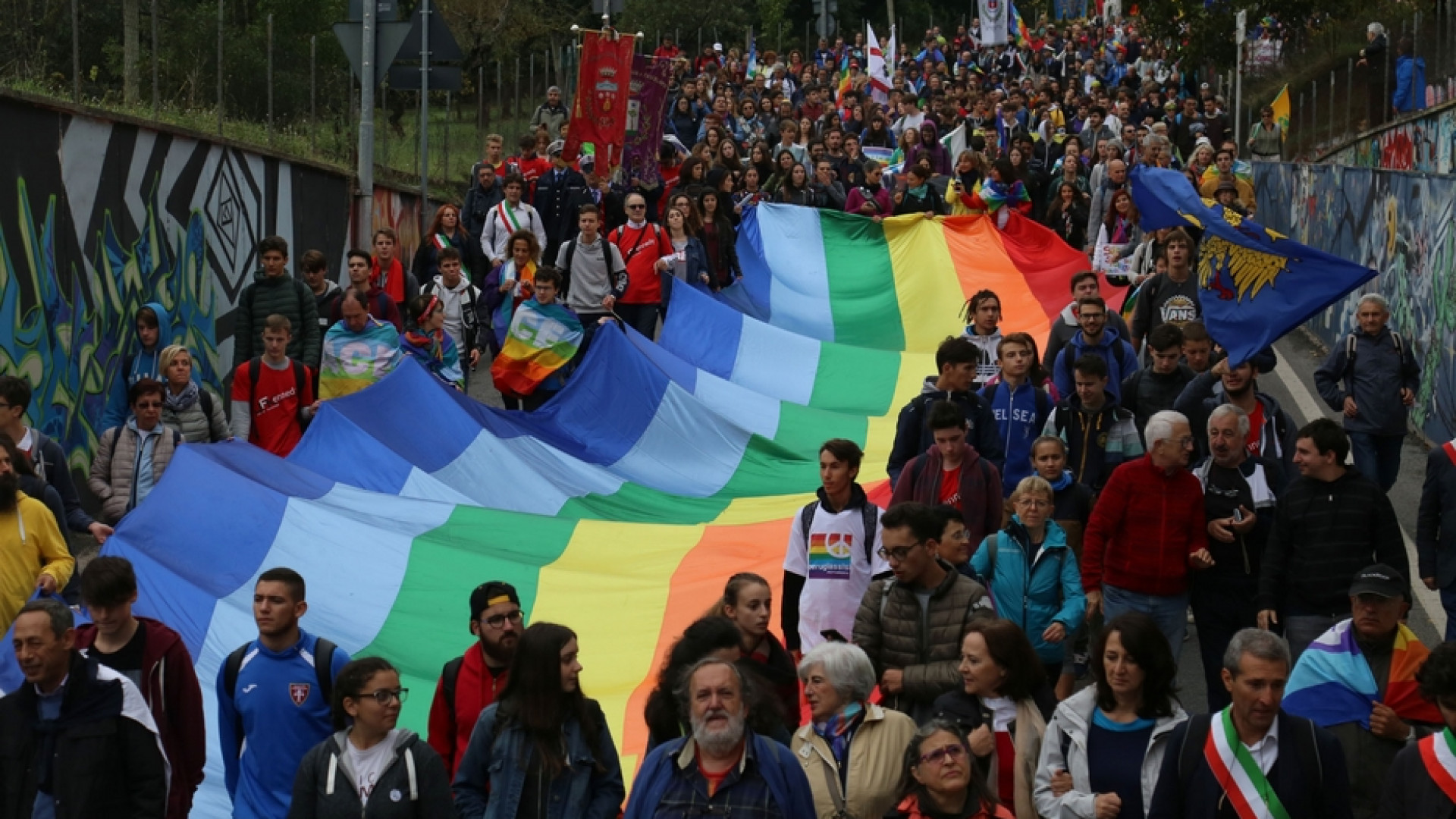 Immagine di Facciamo nascere dal basso un gran movimento di pace