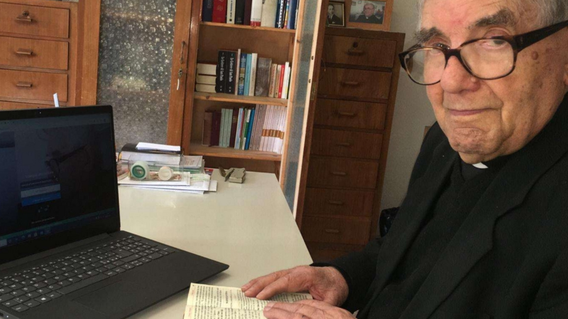 Immagine di «La mia gioia? Essere prete». Don Fabbri, il racconto di 75 anni di Messa