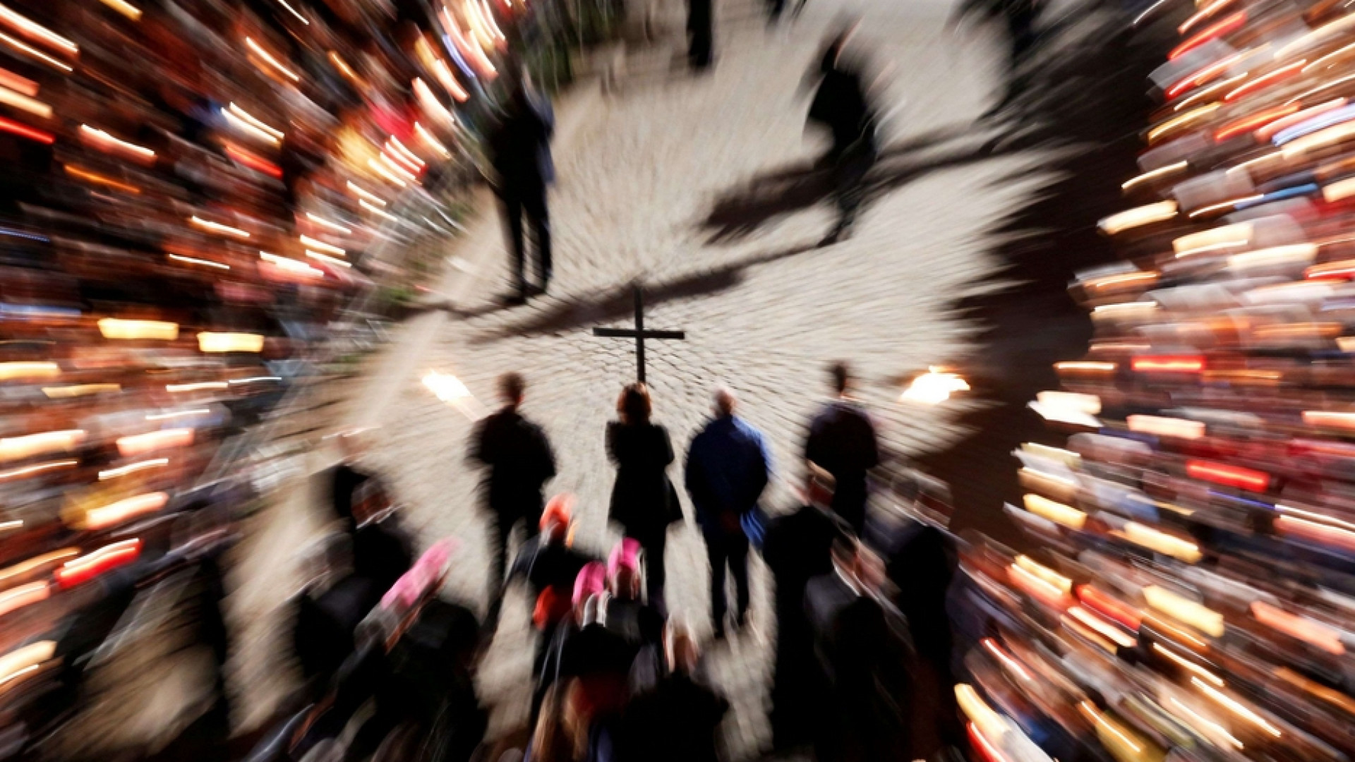 Immagine di La Via Crucis delle famiglie. Al centro la gioia dell'amore