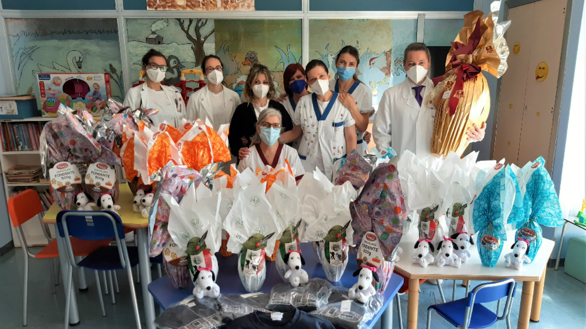 Immagine di Pasqua in pediatria: pioggia di doni per i reparti di Cremona e Oglio Po