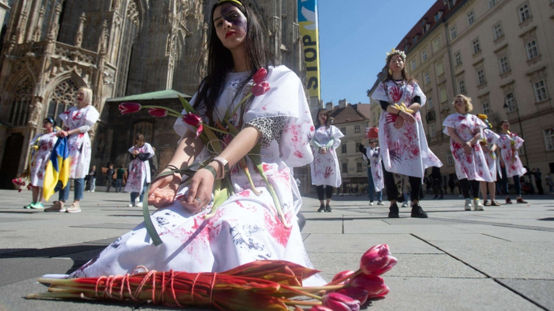 Immagine di La Nobel Murad in campo contro le violenze: "Io, a fianco delle donne di Kiev"
