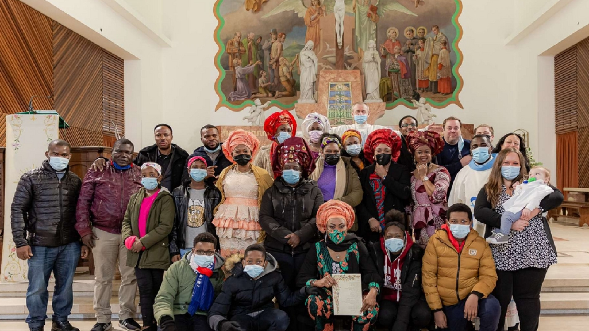 Immagine di «Rinati» nella notte di Pasqua. Vita nuova per le comunità