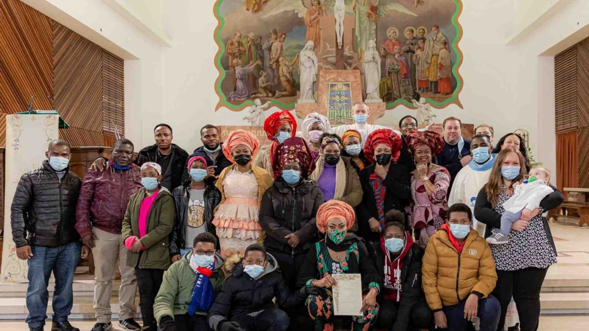 Immagine di «Rinati» nella notte di Pasqua. Vita nuova per le comunità