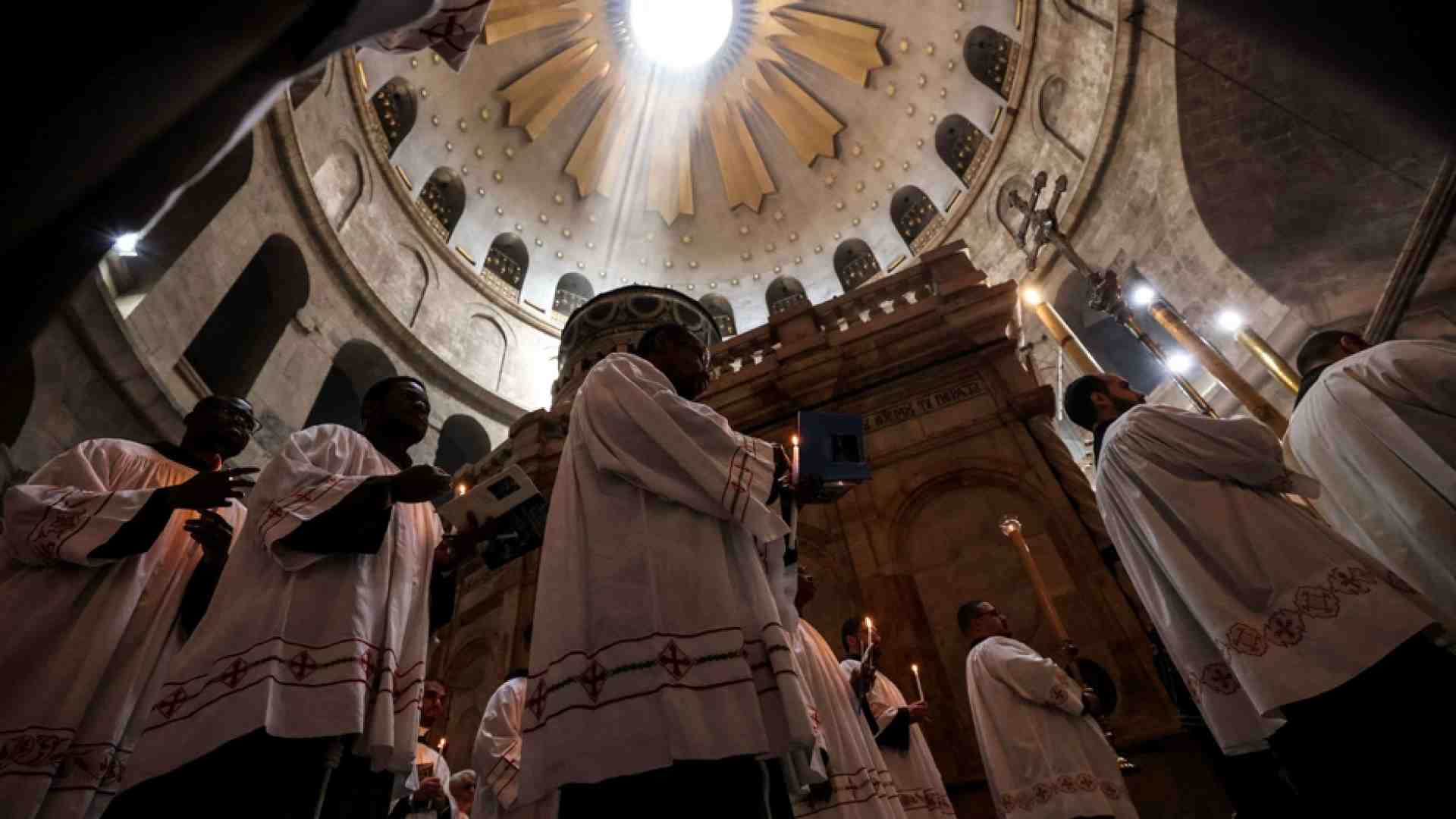 Immagine di Festa tra le tensioni Pizzaballa: noi cercatori di vita