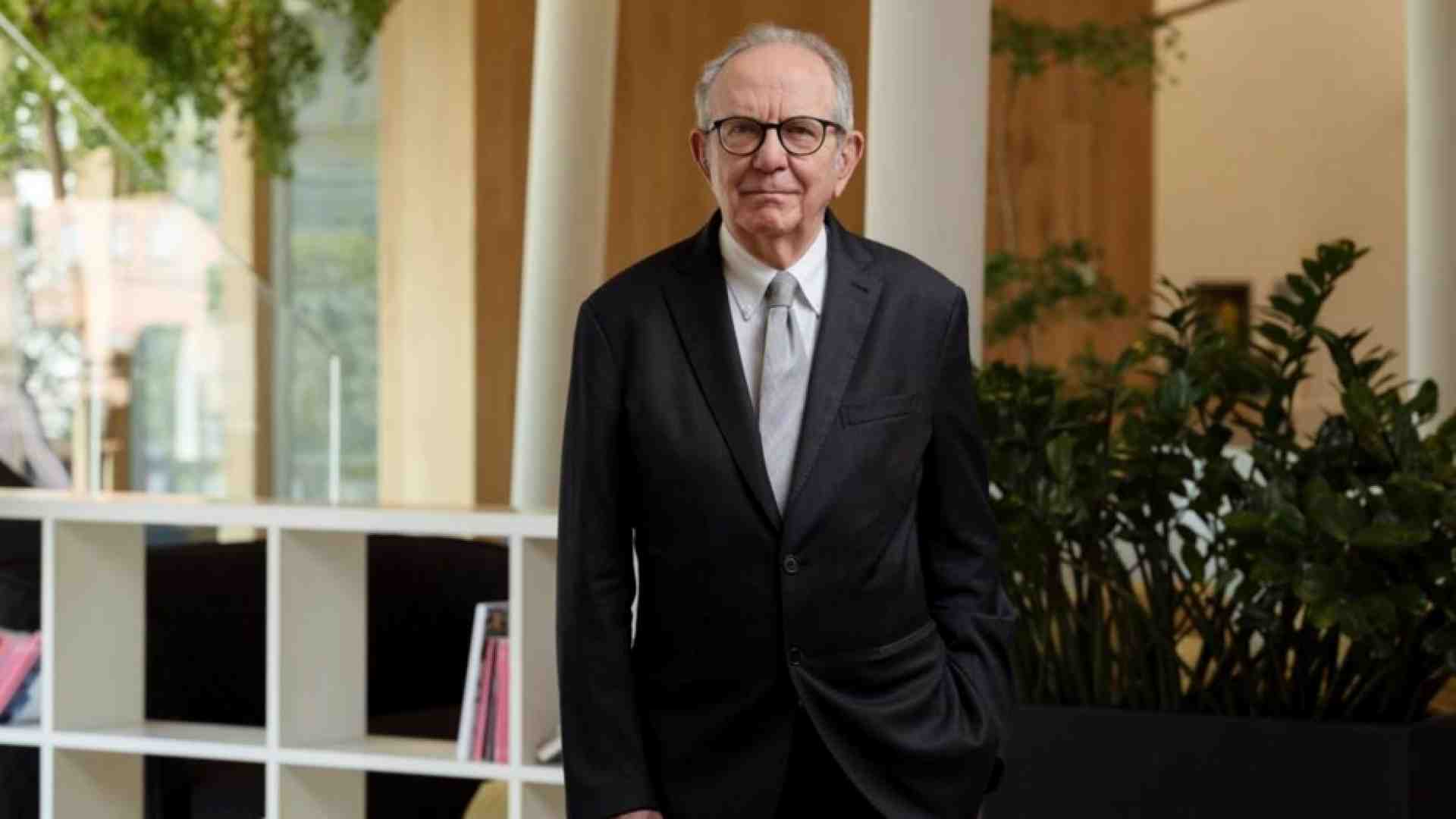 Immagine di Pier Carlo Padoan: «Sistemi resilienti e capitale sociale ricette anti-crisi»