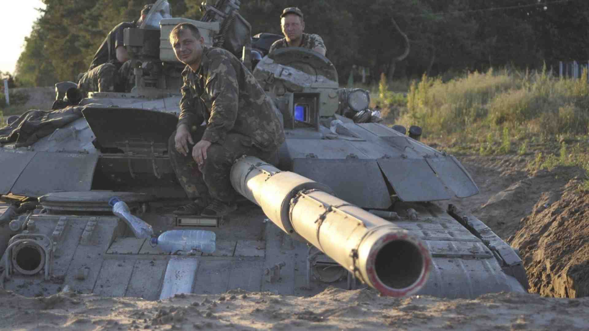Immagine di Sulle armi pesanti all'Ucraina, Scholz frena