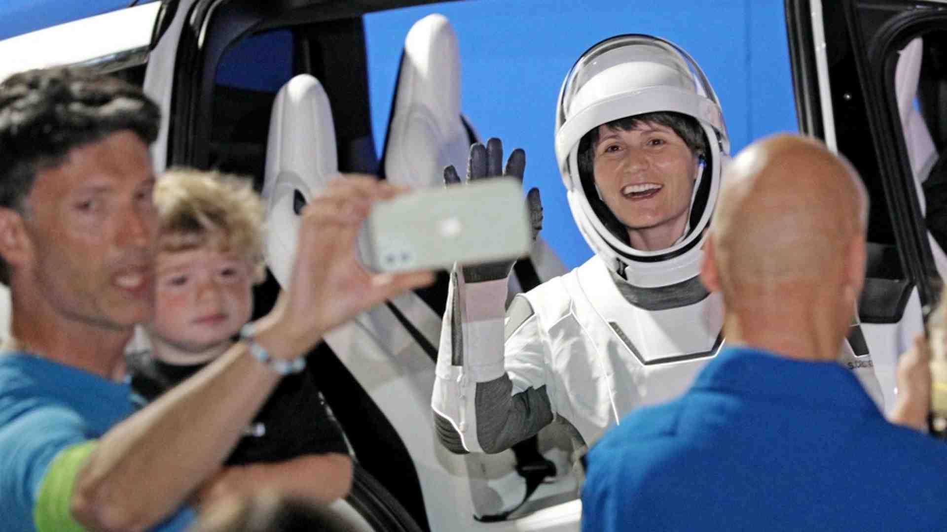 Immagine di Samantha Cristoforetti in missione: «Lo spazio è libertà»