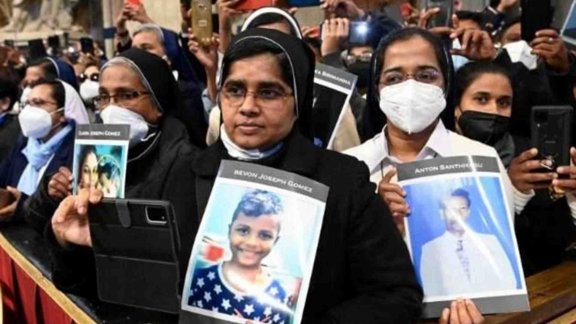 Immagine di Papa Francesco: attentati di Pasqua in Sri Lanka, chiarire le responsabilità