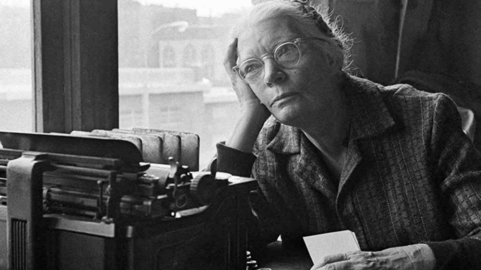 Immagine di Dorothy Day sulle barricate della povertà condivisa