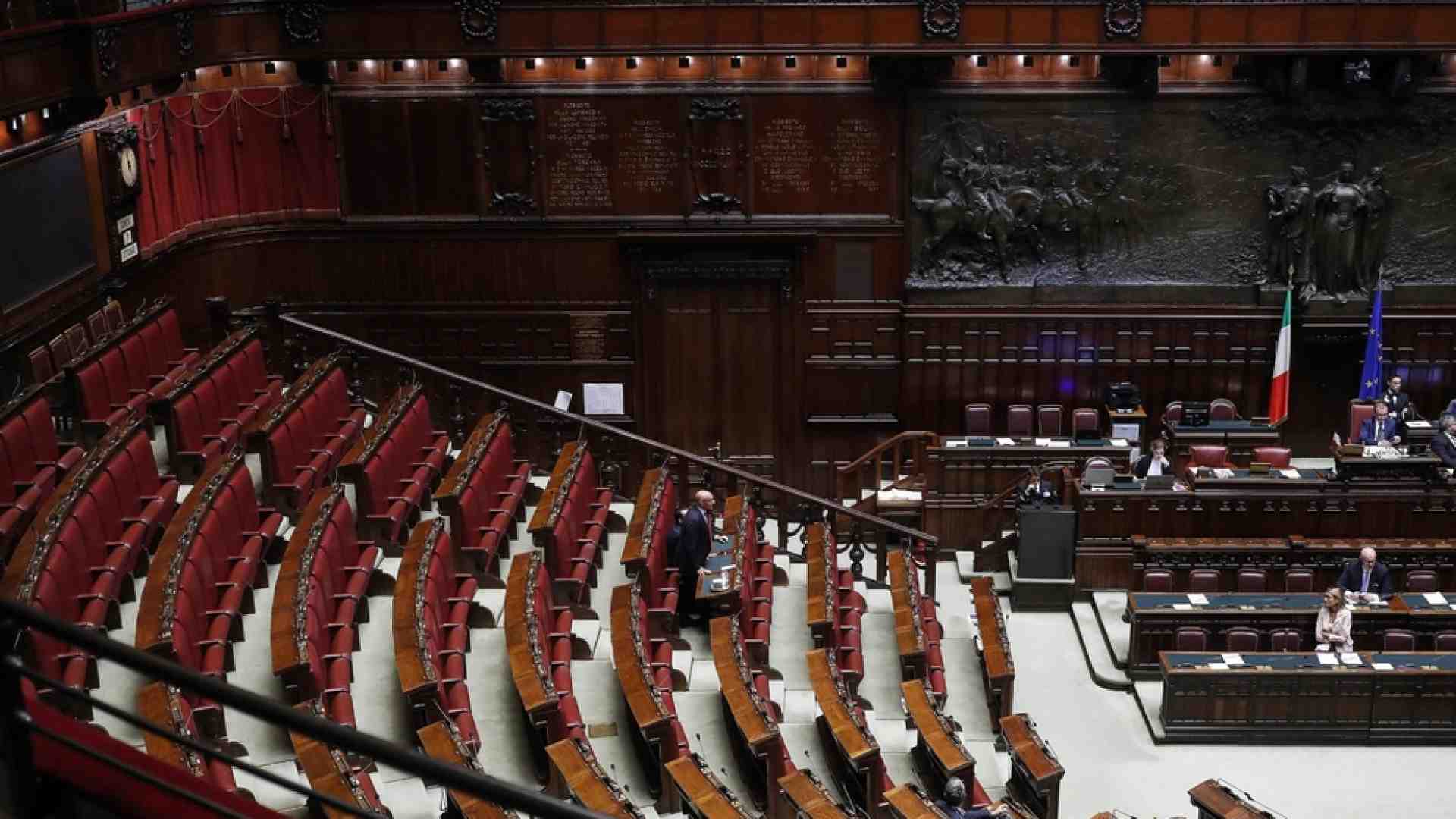 Immagine di La crisi dei partiti incomincia da letture parziali della società