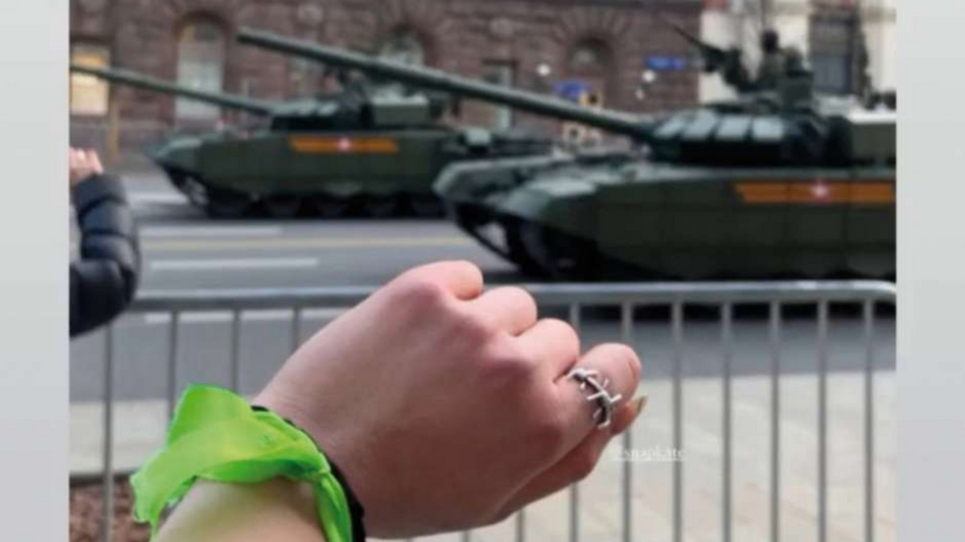 Immagine di I nastri verdi per la pace in Russia: i tre perché della protesta silenziosa