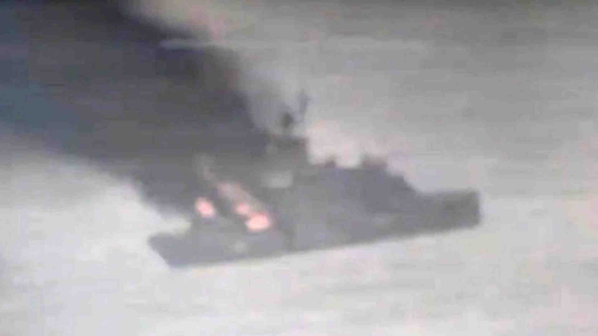 Immagine di In fiamme fregata russa sul Mar Nero. Kiev: siamo stati noi