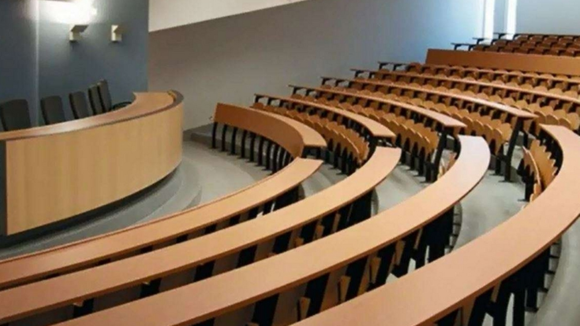 Immagine di Aule di sughero e pannelli solari: sostenibilità pensata a scuola