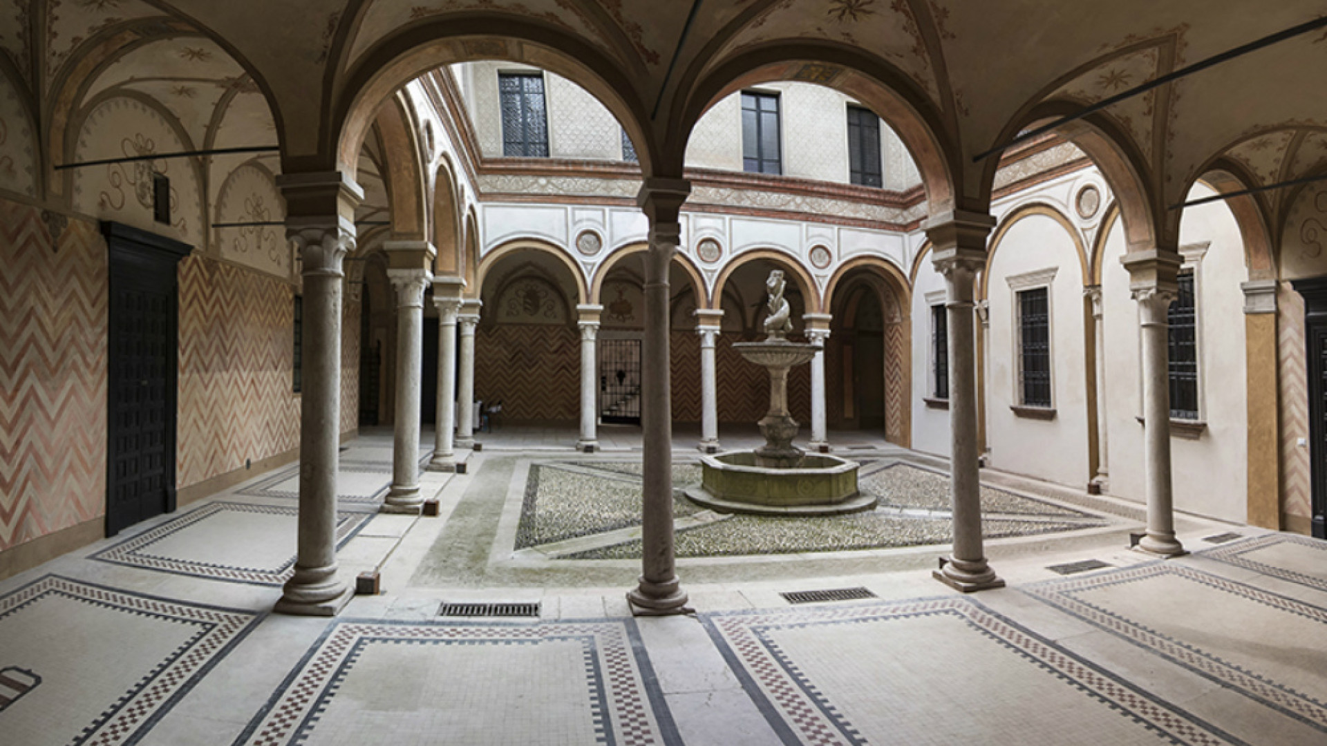 Immagine di Nella varietà di dettagli, secoli di storia cremonese