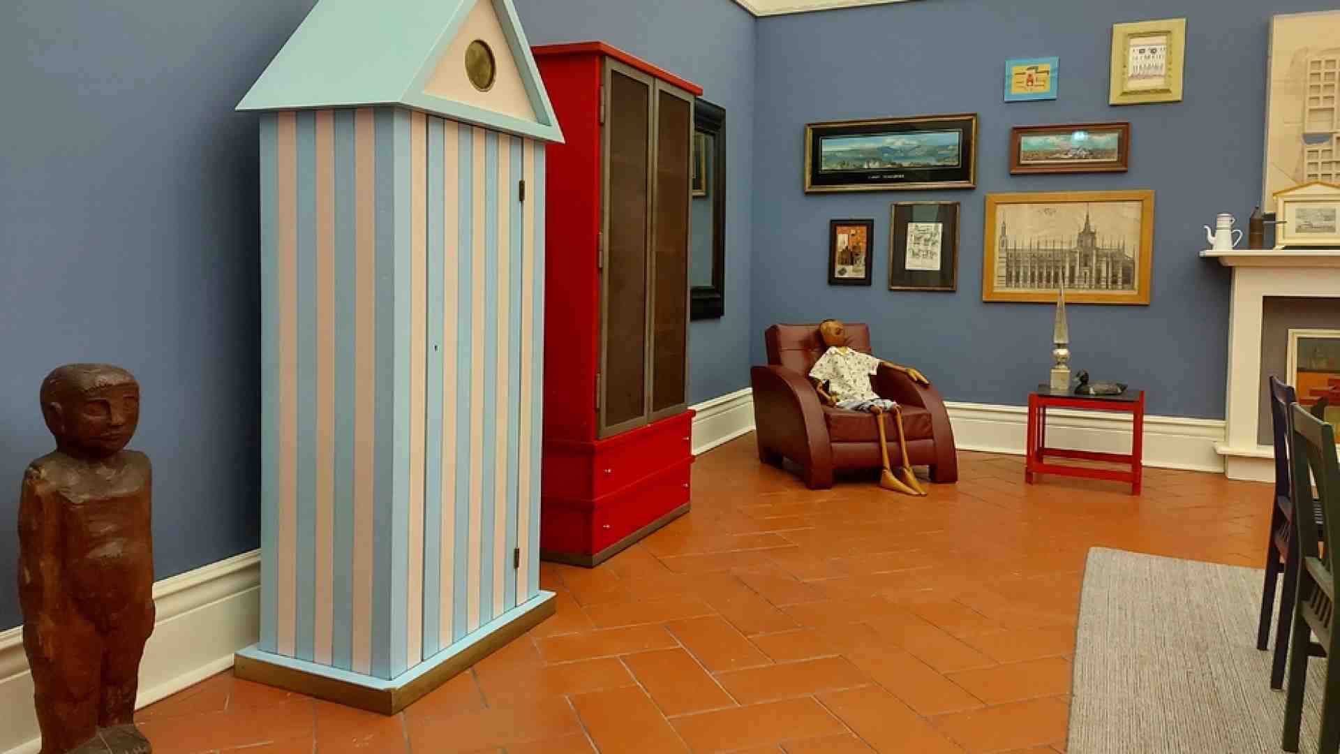 Immagine di Aldo Rossi: quella caffettiera è una casa in miniatura
