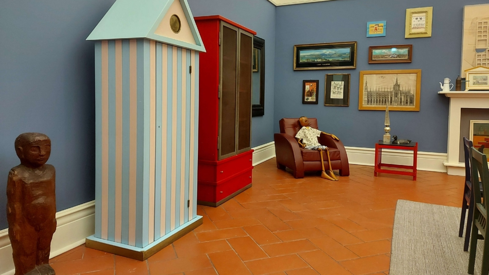 Immagine di Aldo Rossi: quella caffettiera è una casa in miniatura