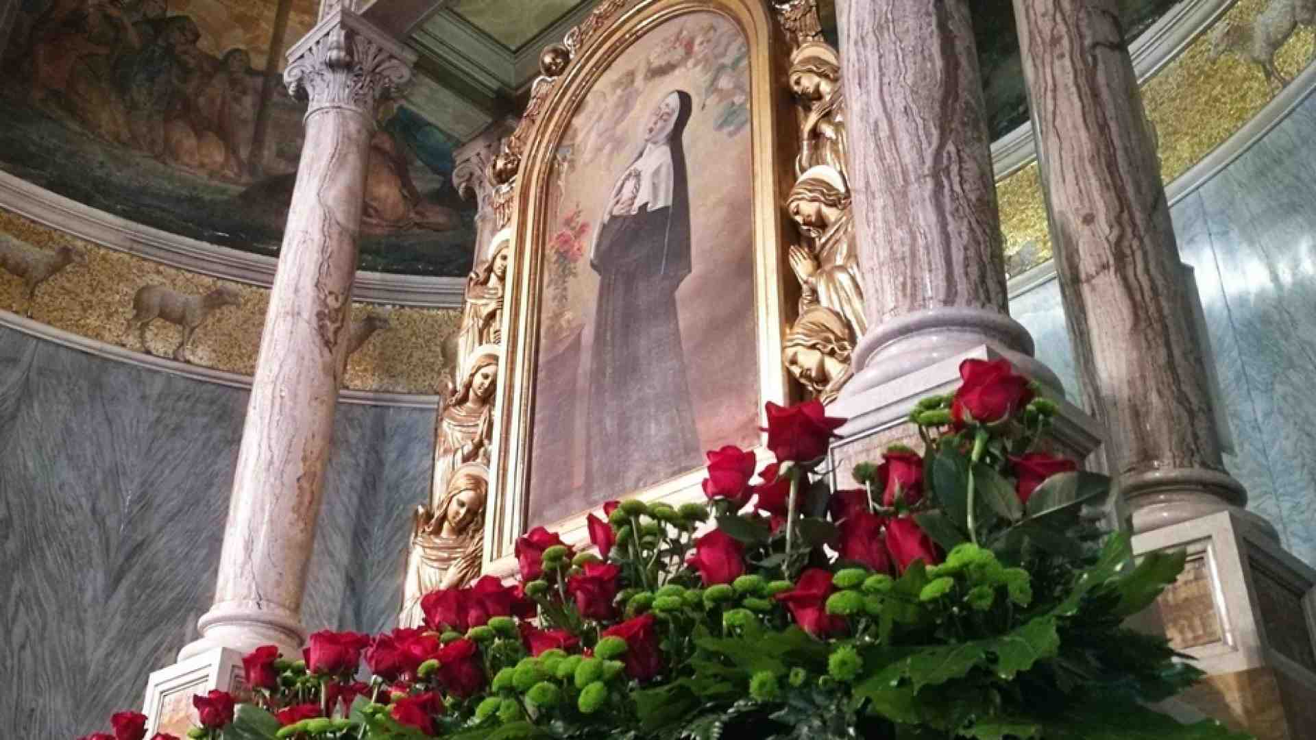 Immagine di A Torino quarantamila rose e un libretto per santa Rita