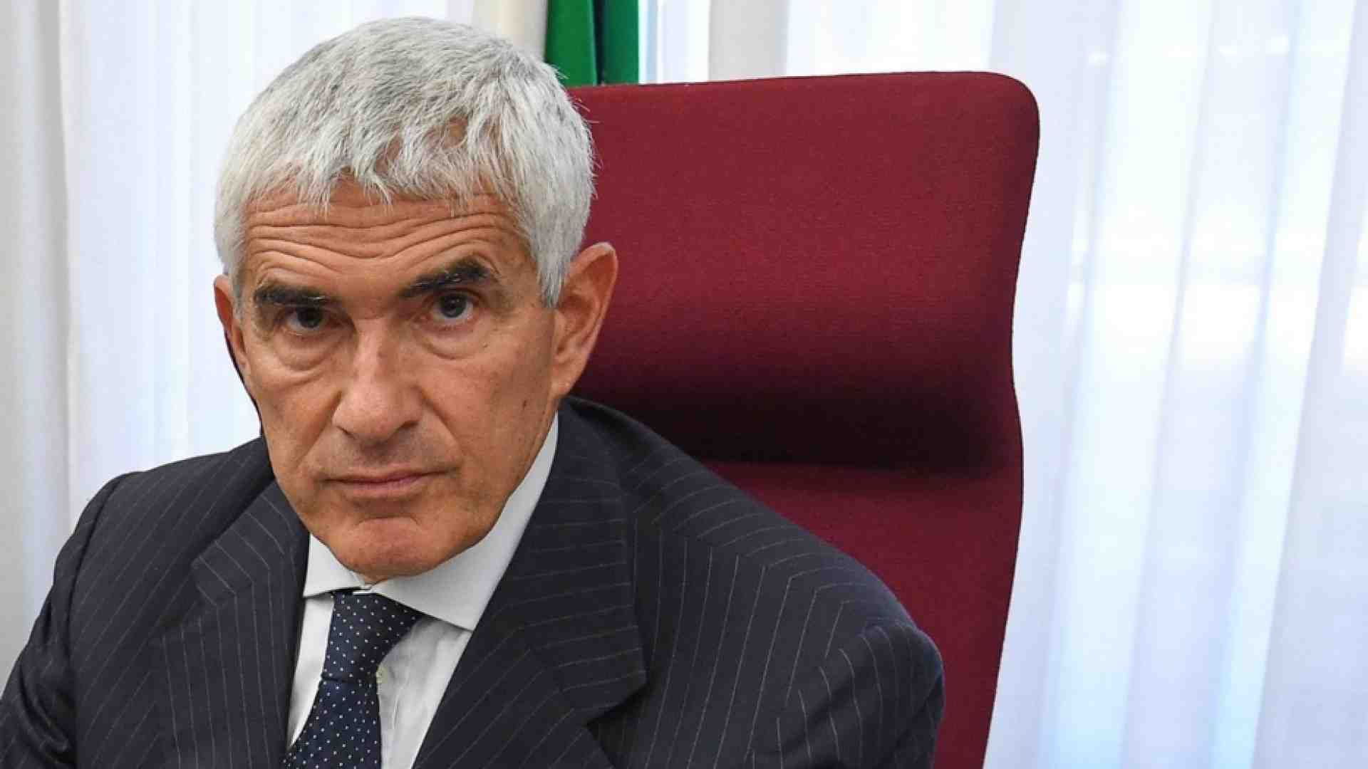 Immagine di Casini: «Sanzioni infernali, dosarle con cautela»