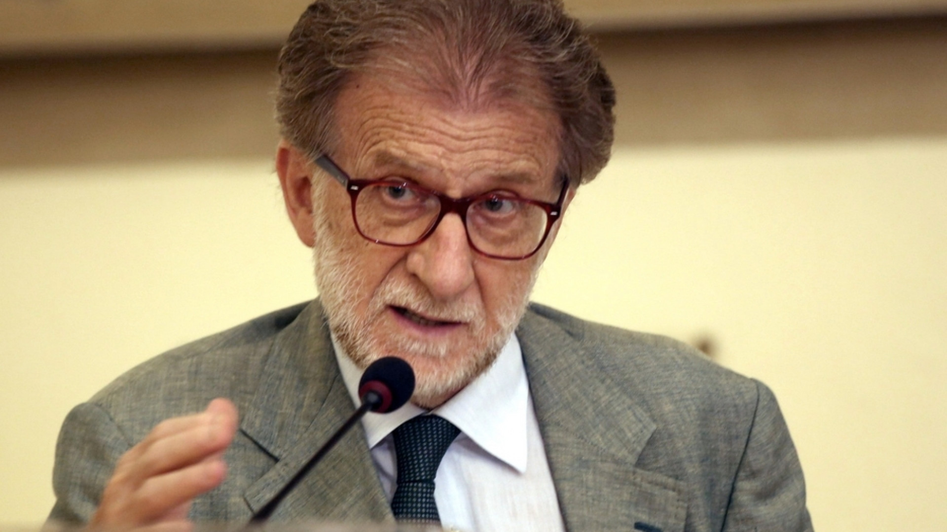 Immagine di Ivano Dionigi: «Tradire le parole toglie spazio al futuro»