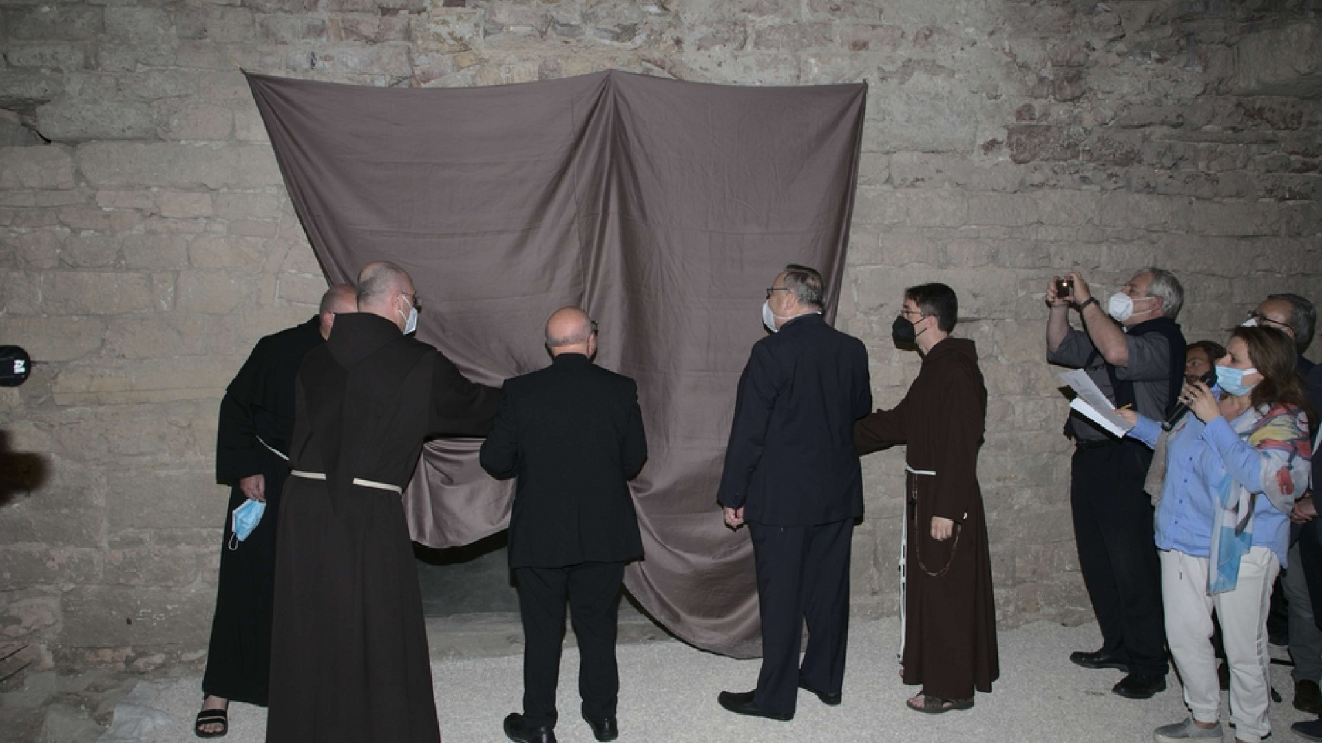 Immagine di Riaperta 800 anni dopo la porta dell'episcopio dove passò il Poverello