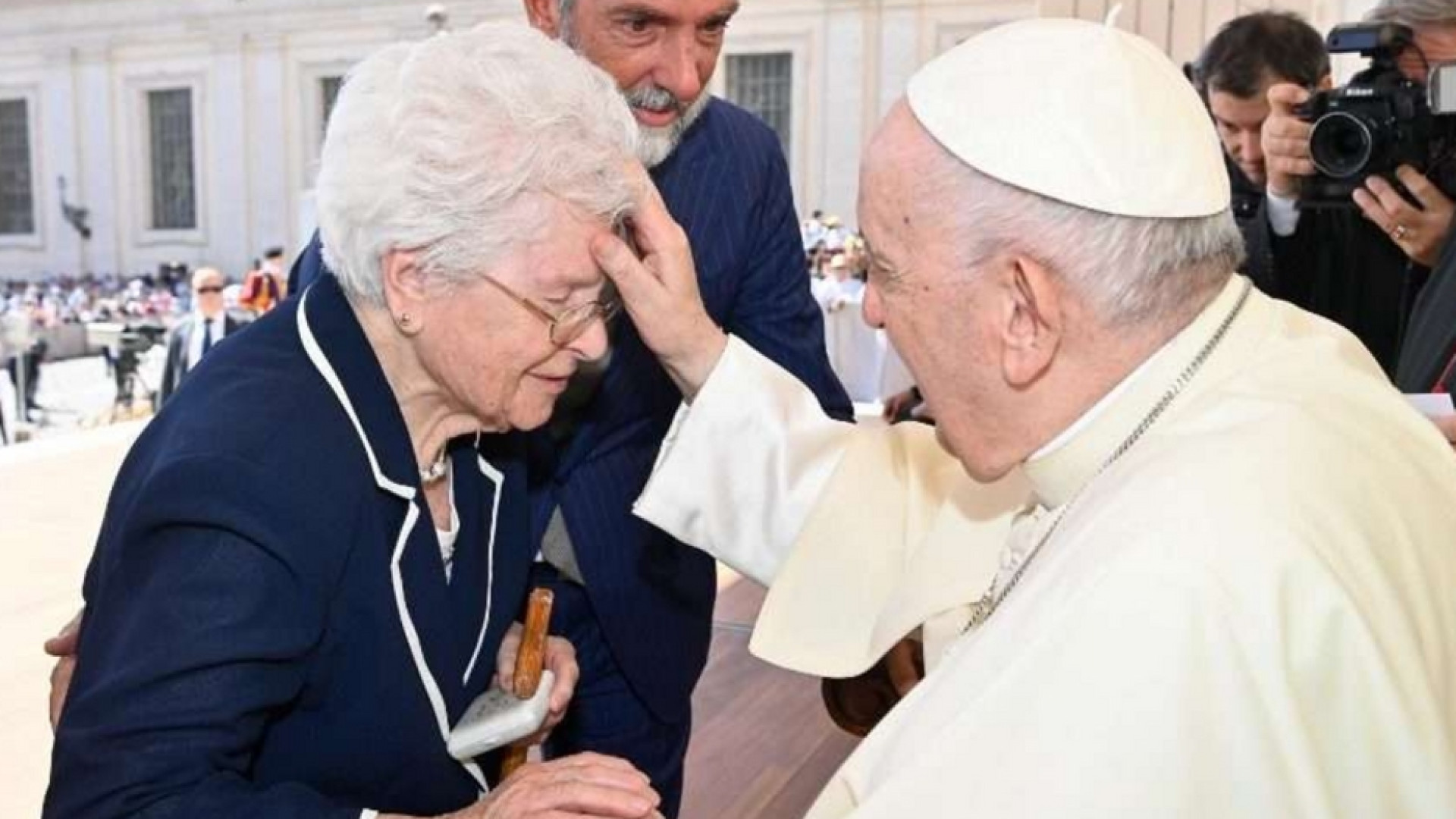 Immagine di Il più bel regalo per i 100 anni della signora Rina? L'incontro con il Papa