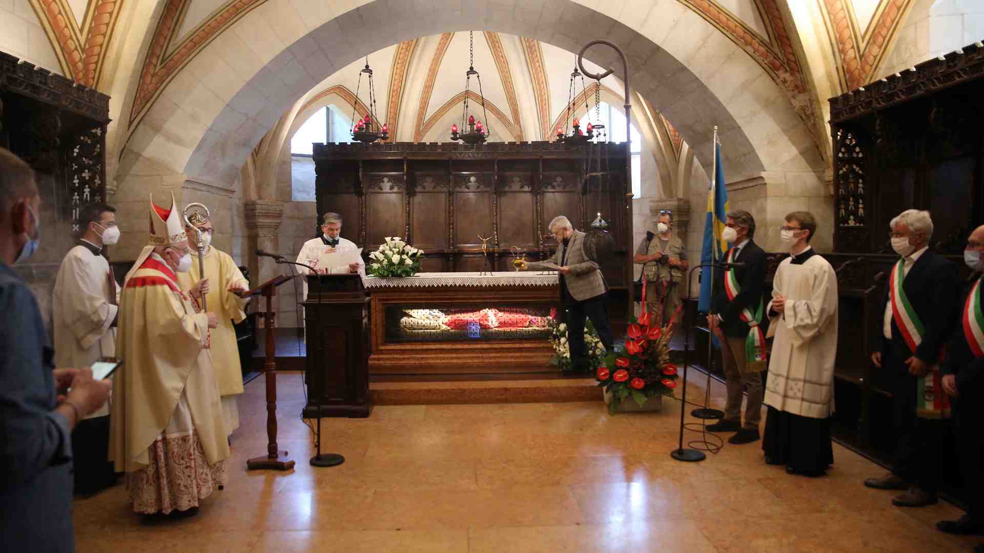Immagine di Il monito del Vescovo nel pontificale di San Zeno: «Il capitalismo sfrenato è un furto ai poveri»