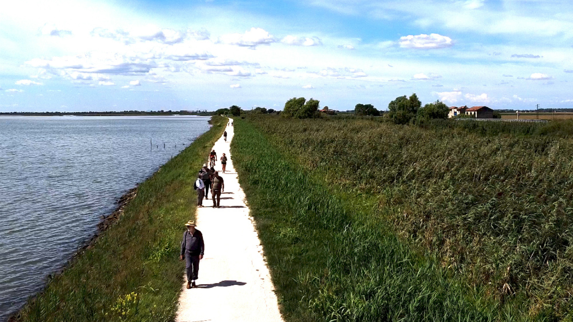 Immagine di Dall’affresco in San Vitale al progetto del docu-film Amici e viandanti sul tragitto da Genova ad Aquileia