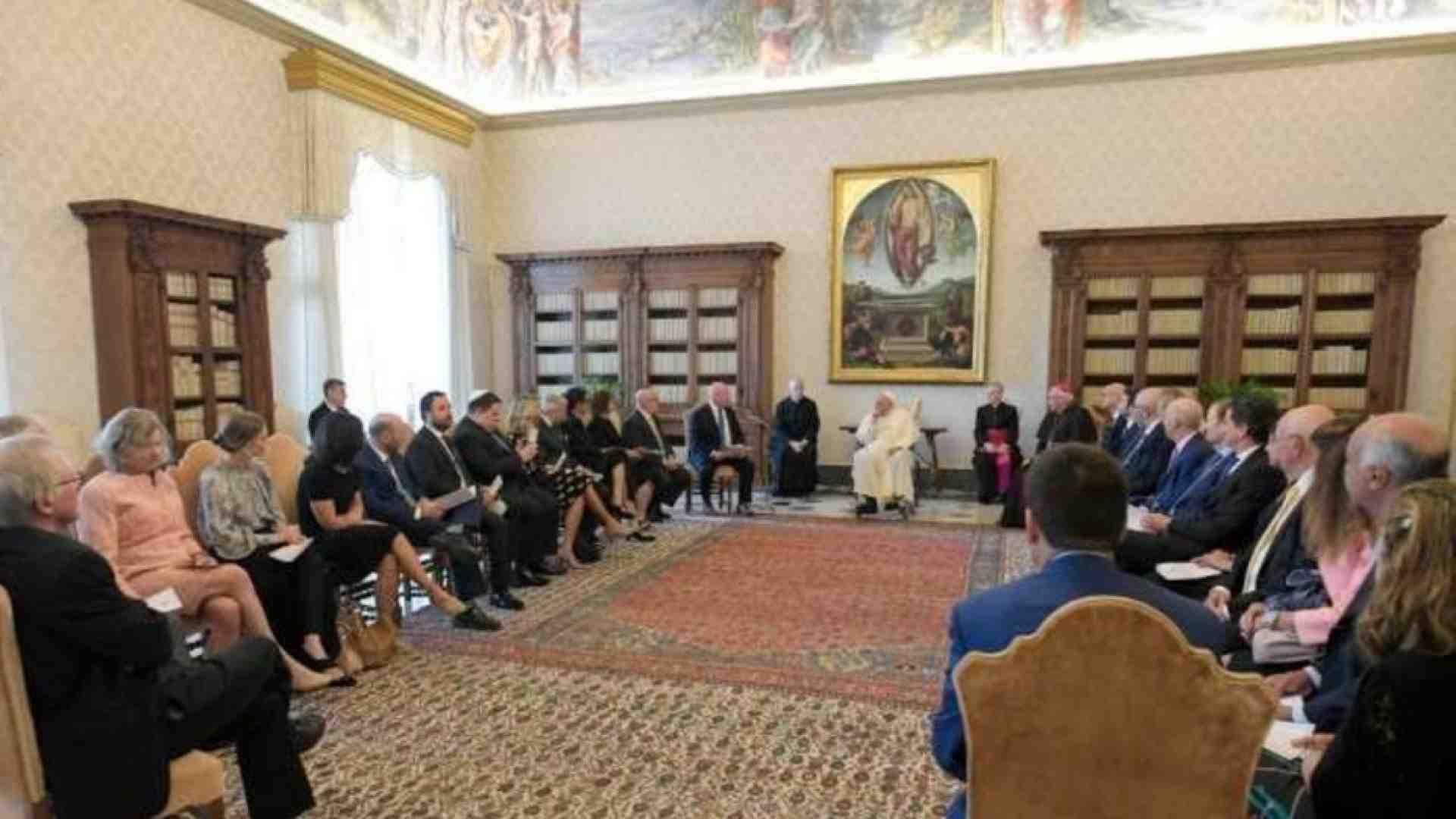 Immagine di Il Papa: «La guerra è un inganno, la fraternità costruisce la pace»