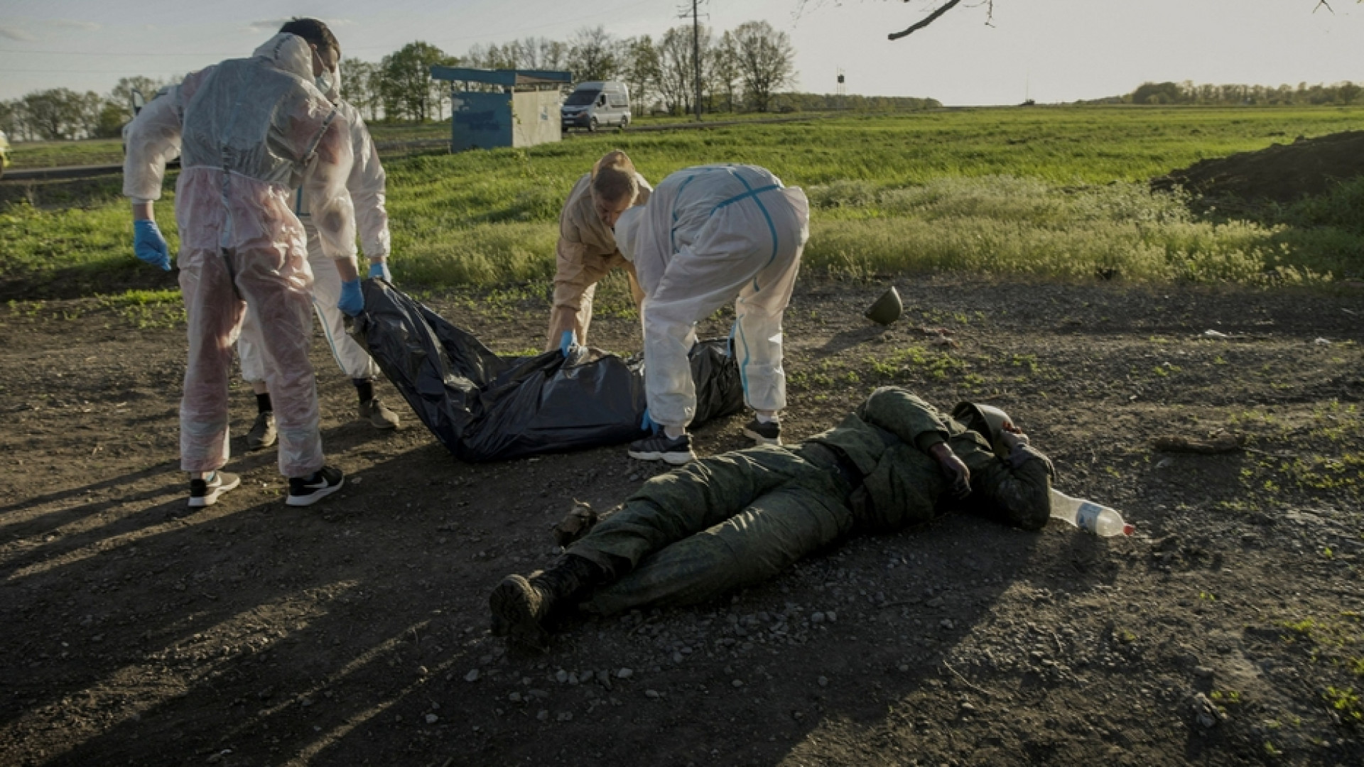Immagine di I volti straziati dei morti russi svelano la menzogna della guerra