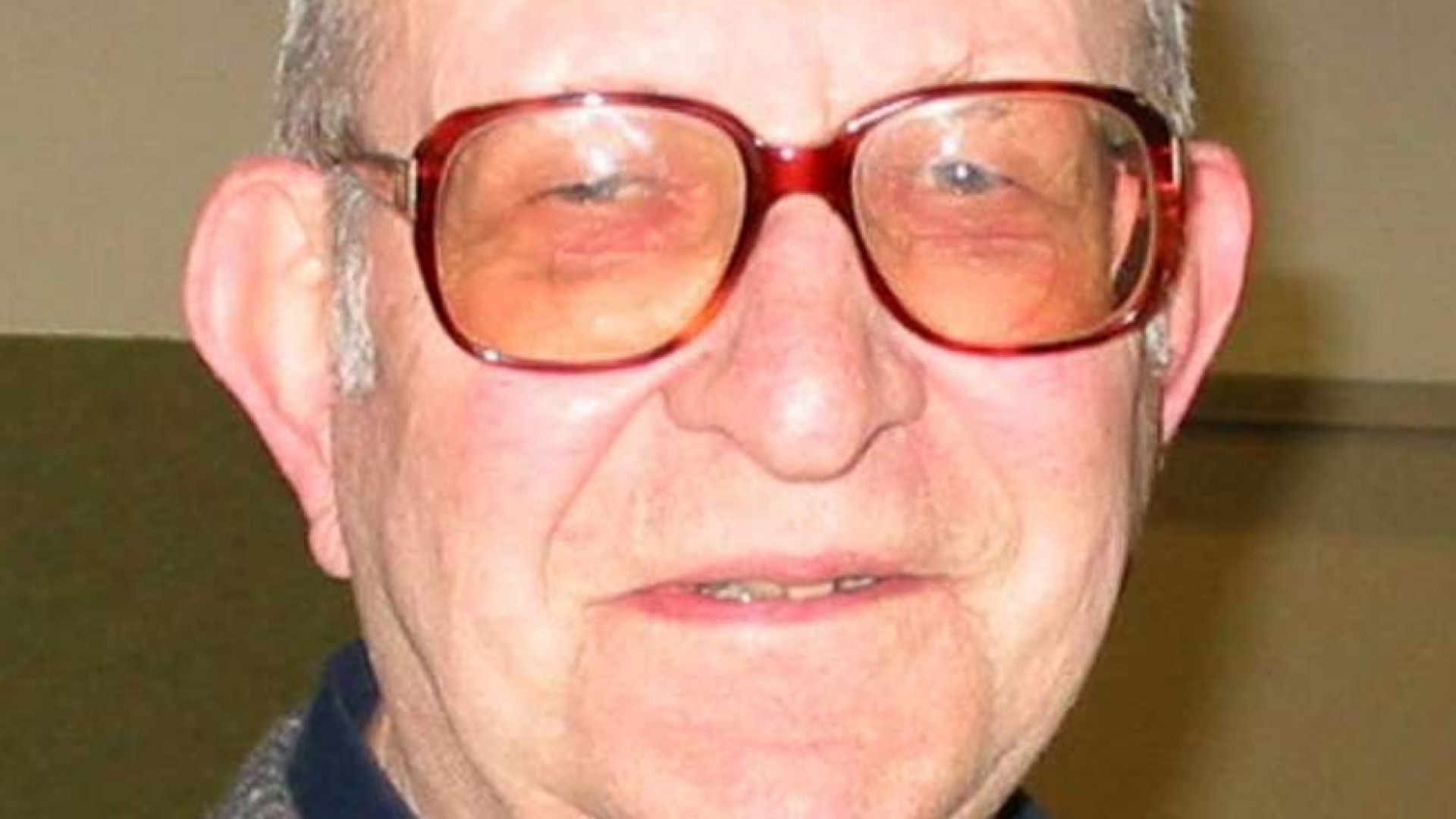 Immagine di Don Alfons, 57 anni parroco (bilingue) nello stesso paese