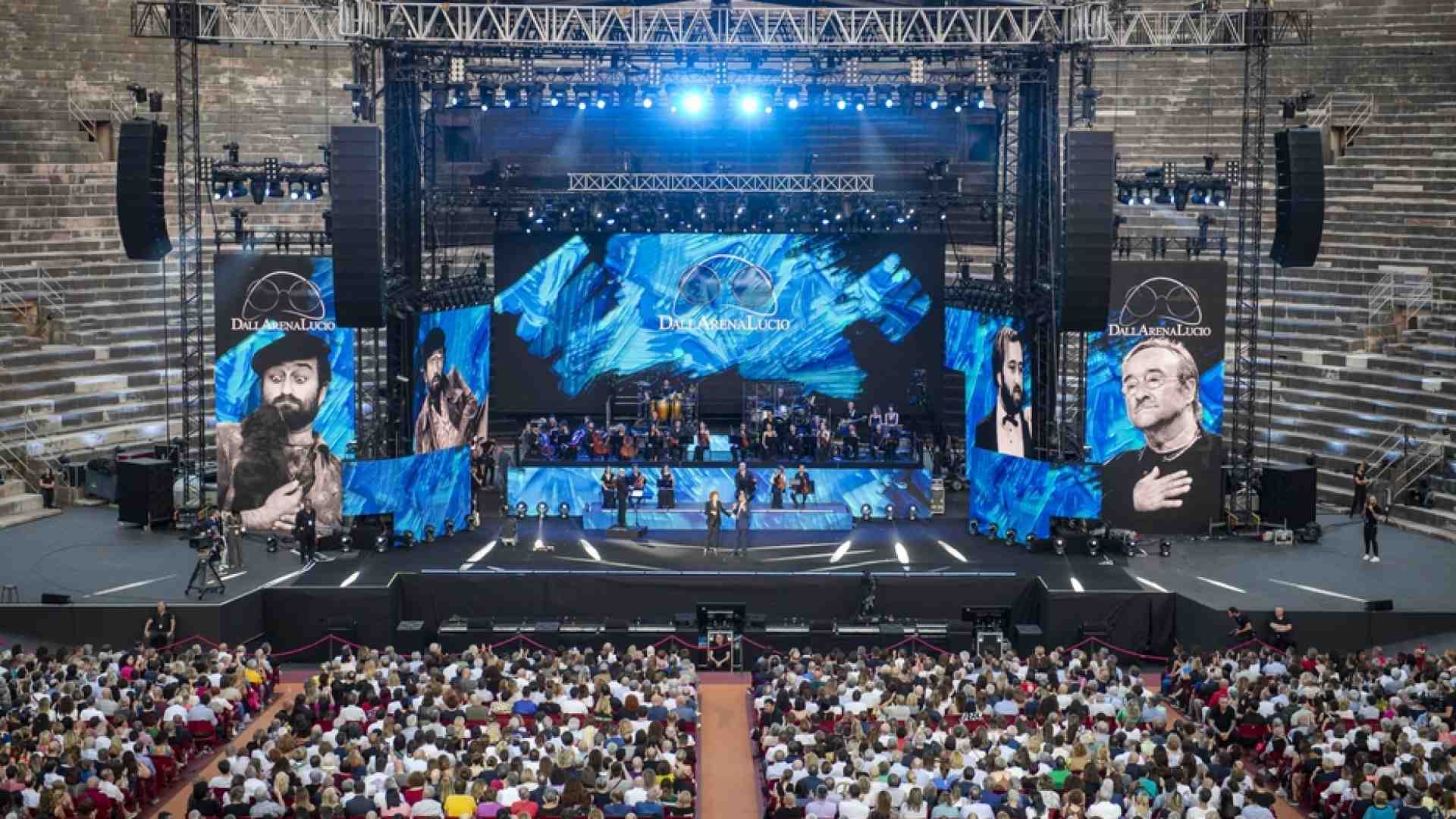 Immagine di L'Arena canta Dalla con gli amici vecchi e nuovi di Lucio