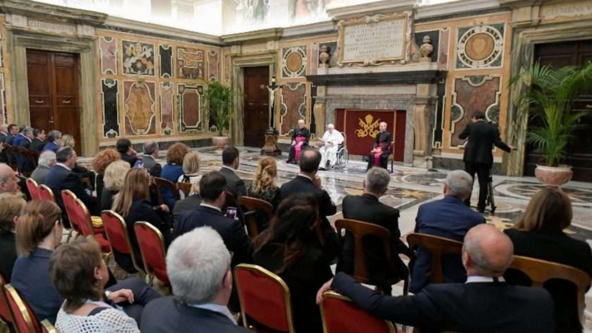 Immagine di Il Papa: tagli alla sanità sono un oltraggio all’umanità