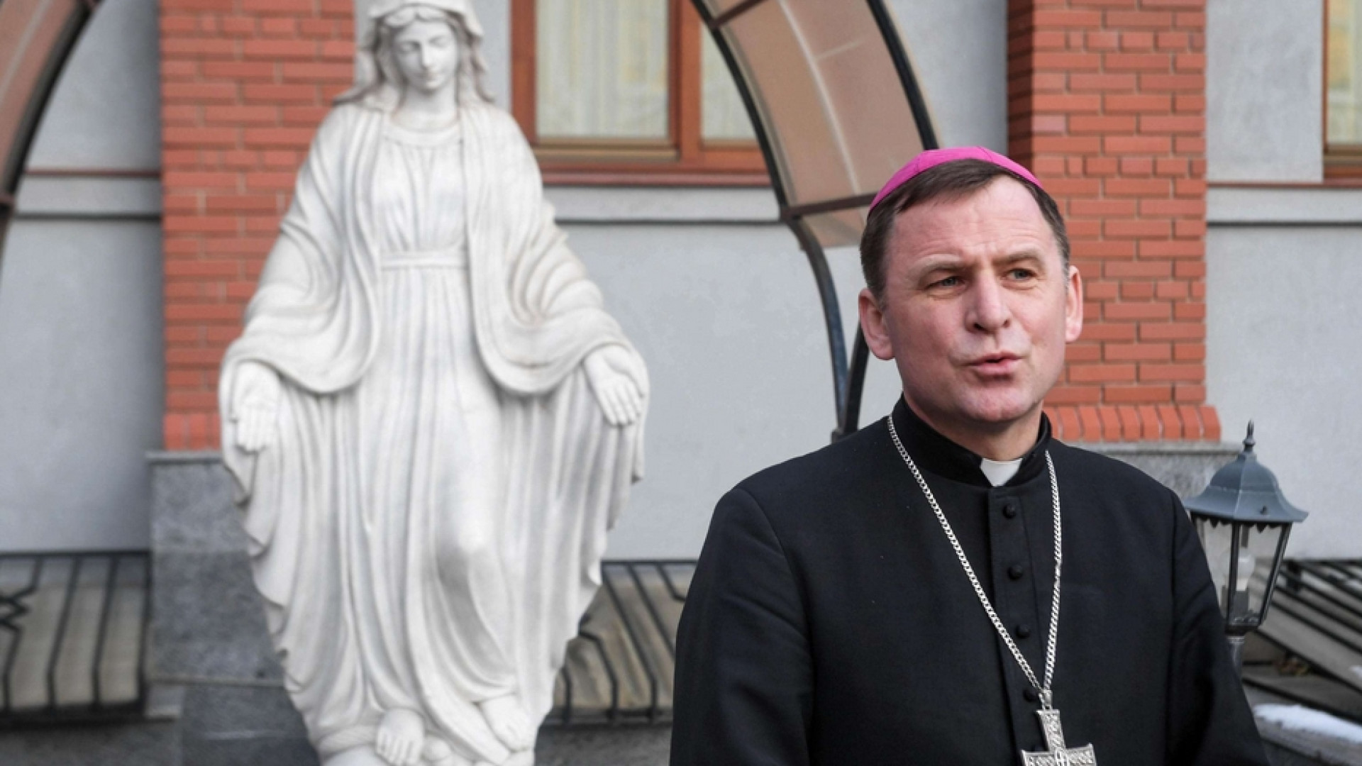 Immagine di Il vescovo di Kharkiv: «Macerie e famiglie separate, la gente è depressa»