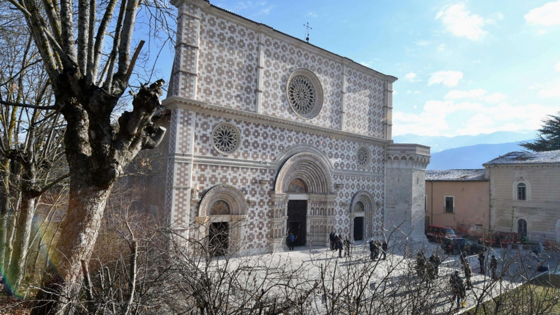 Immagine di Perdonanza celestiniana, sarà papa Francesco ad aprire la Porta Santa