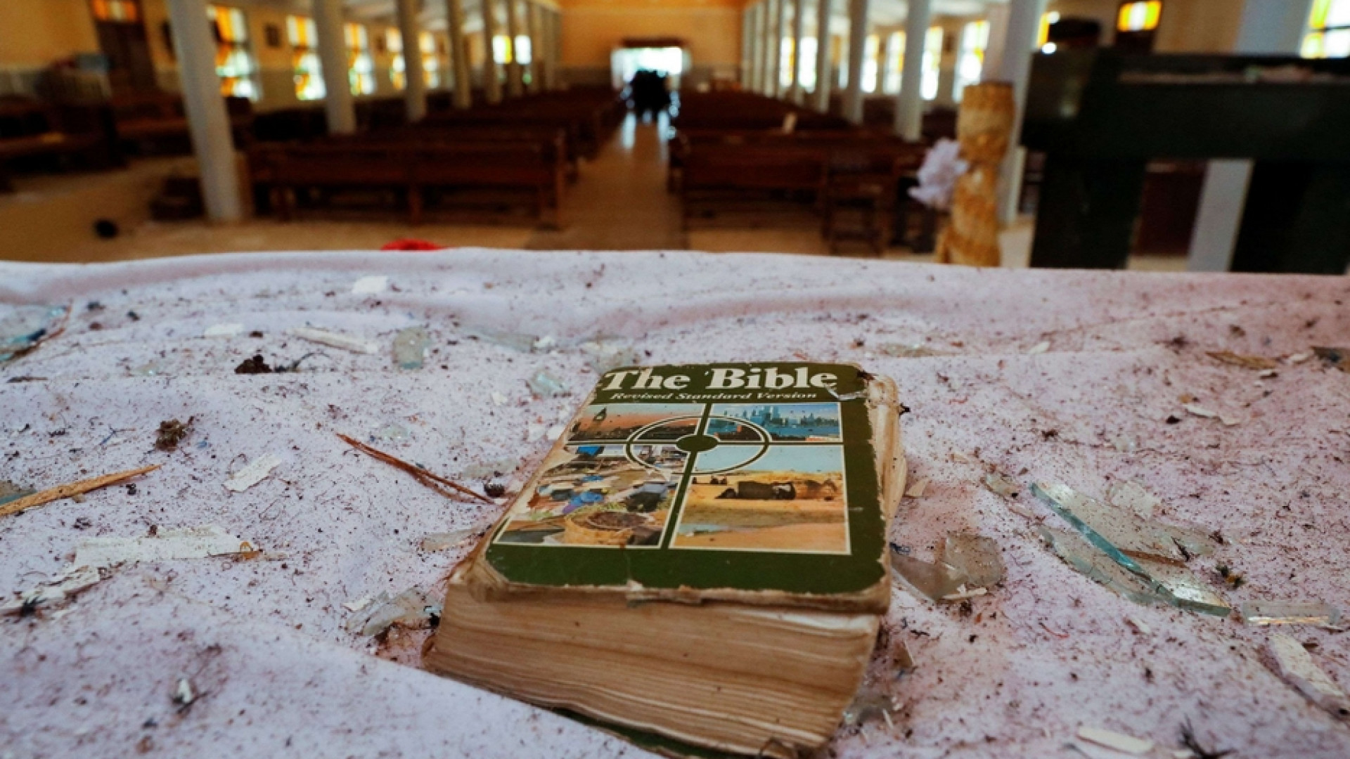 Immagine di Strage in chiesa, il bilancio è di 21 morti. Il Papa: violenza indicibile